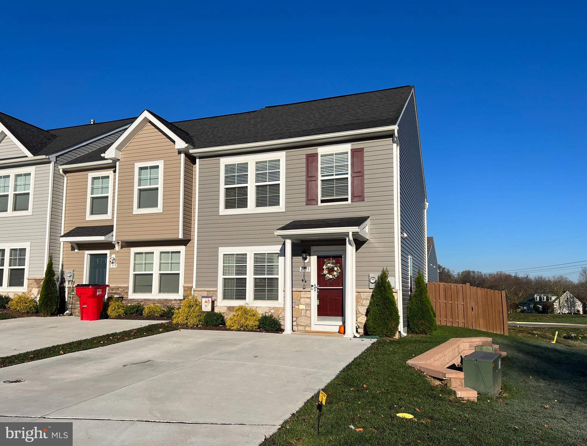 ARCHERS ROCK - Residential