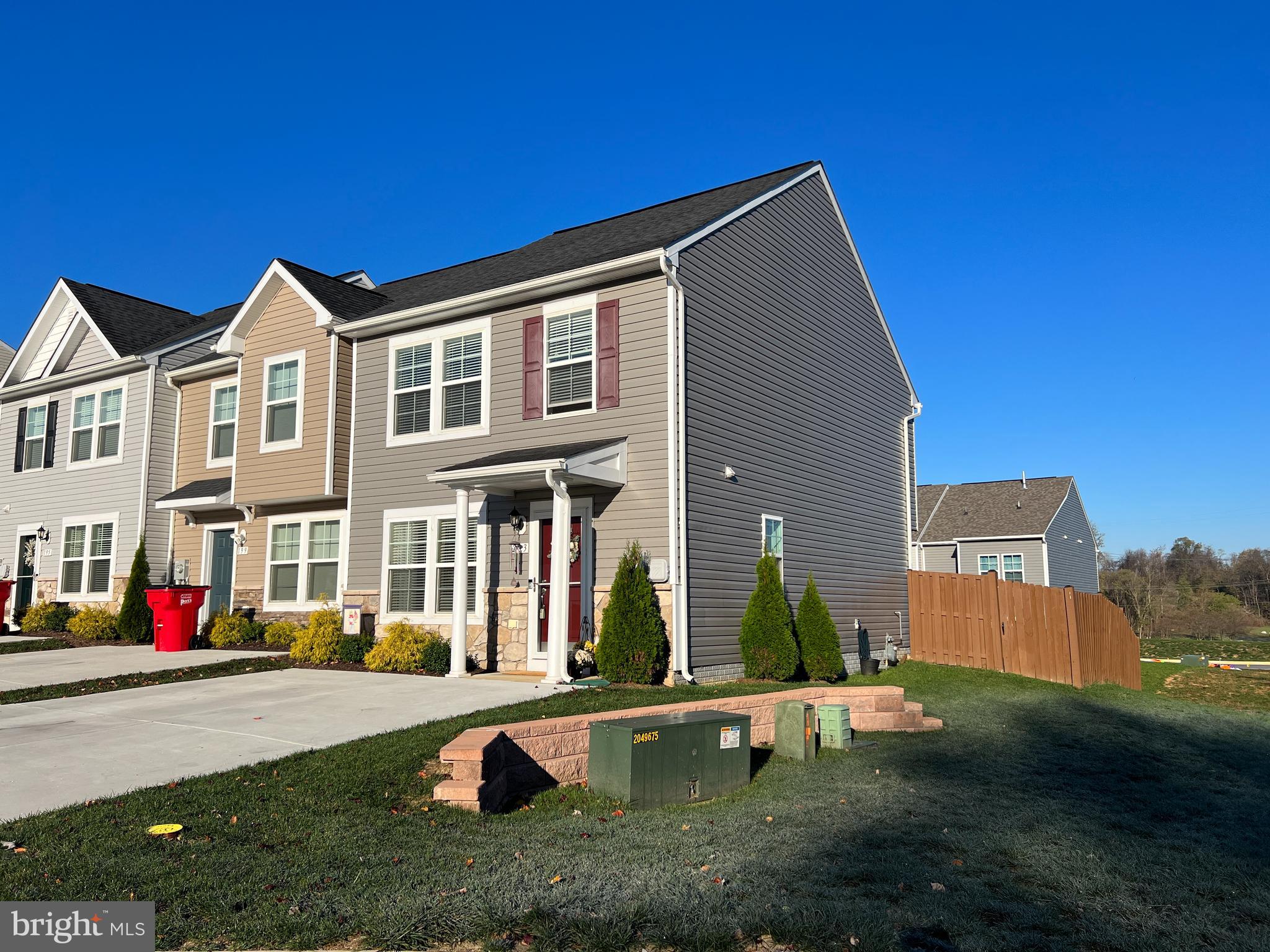 ARCHERS ROCK - Residential