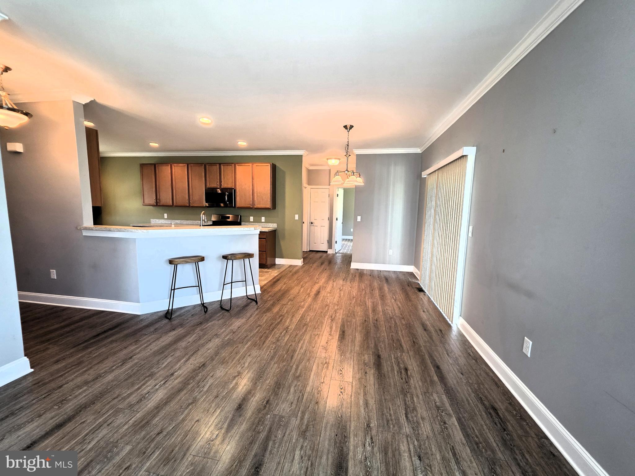 16 LEXIE COURT