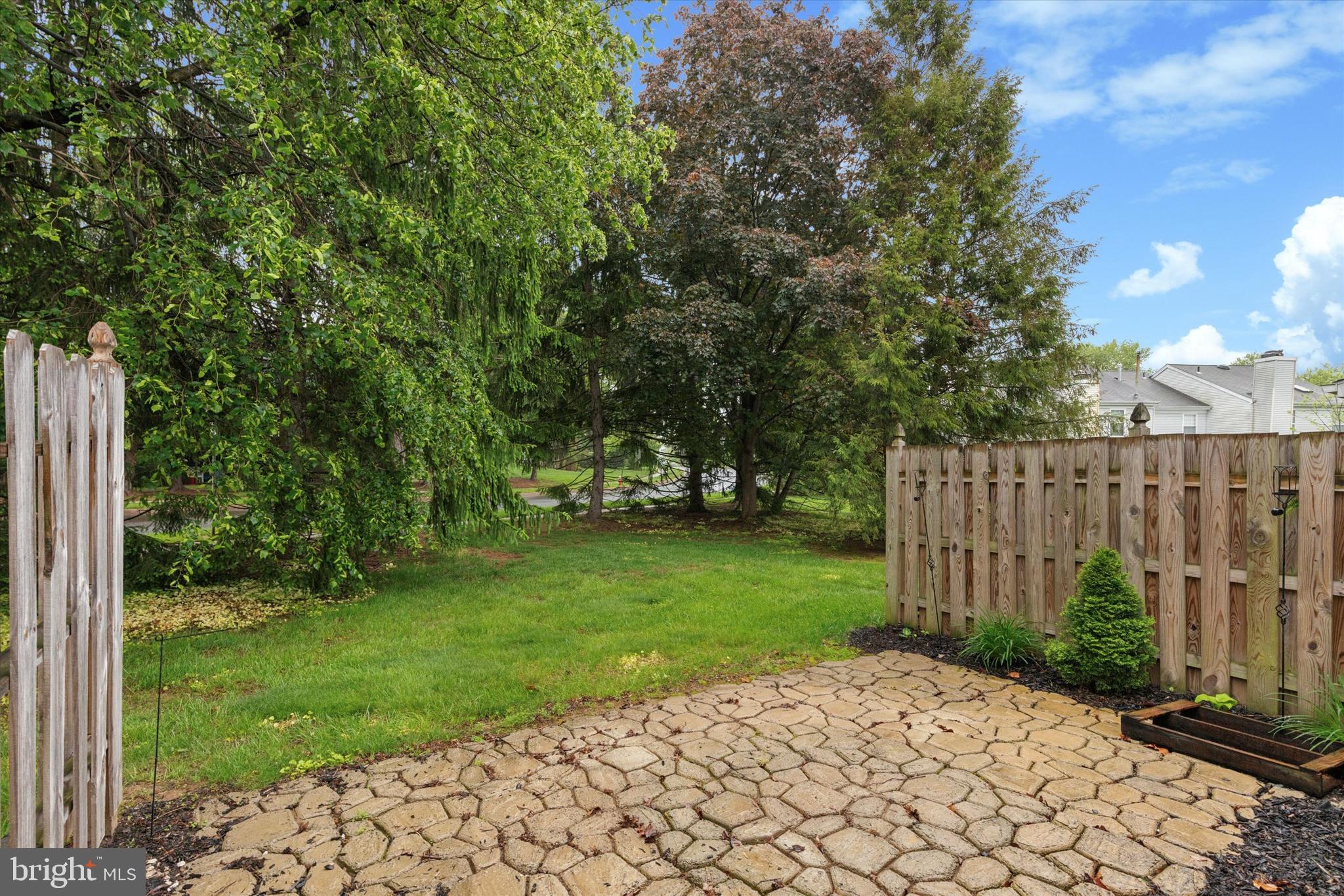 EAGLE RIDGE - Residential Lease