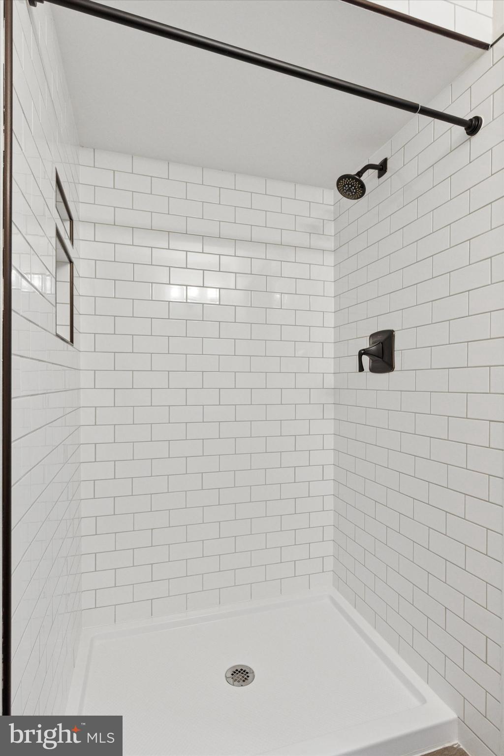 EAGLE RIDGE - Residential Lease