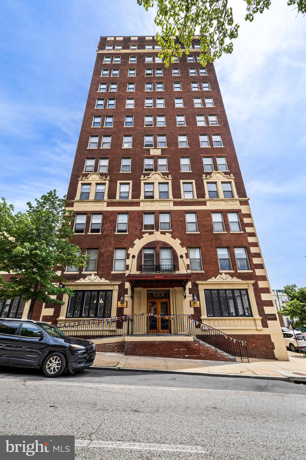 1001 SAINT PAUL STREET 8B