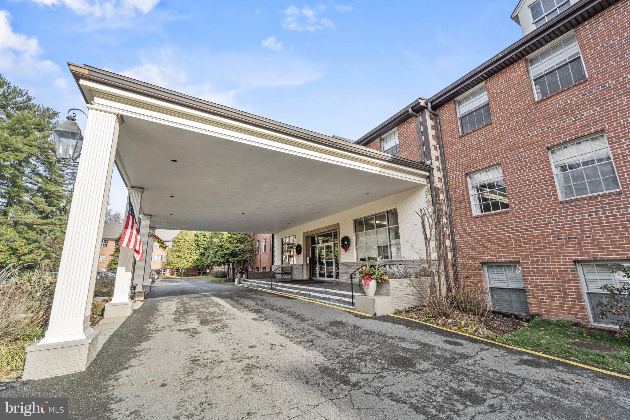 KENWOOD PLACE - Residential