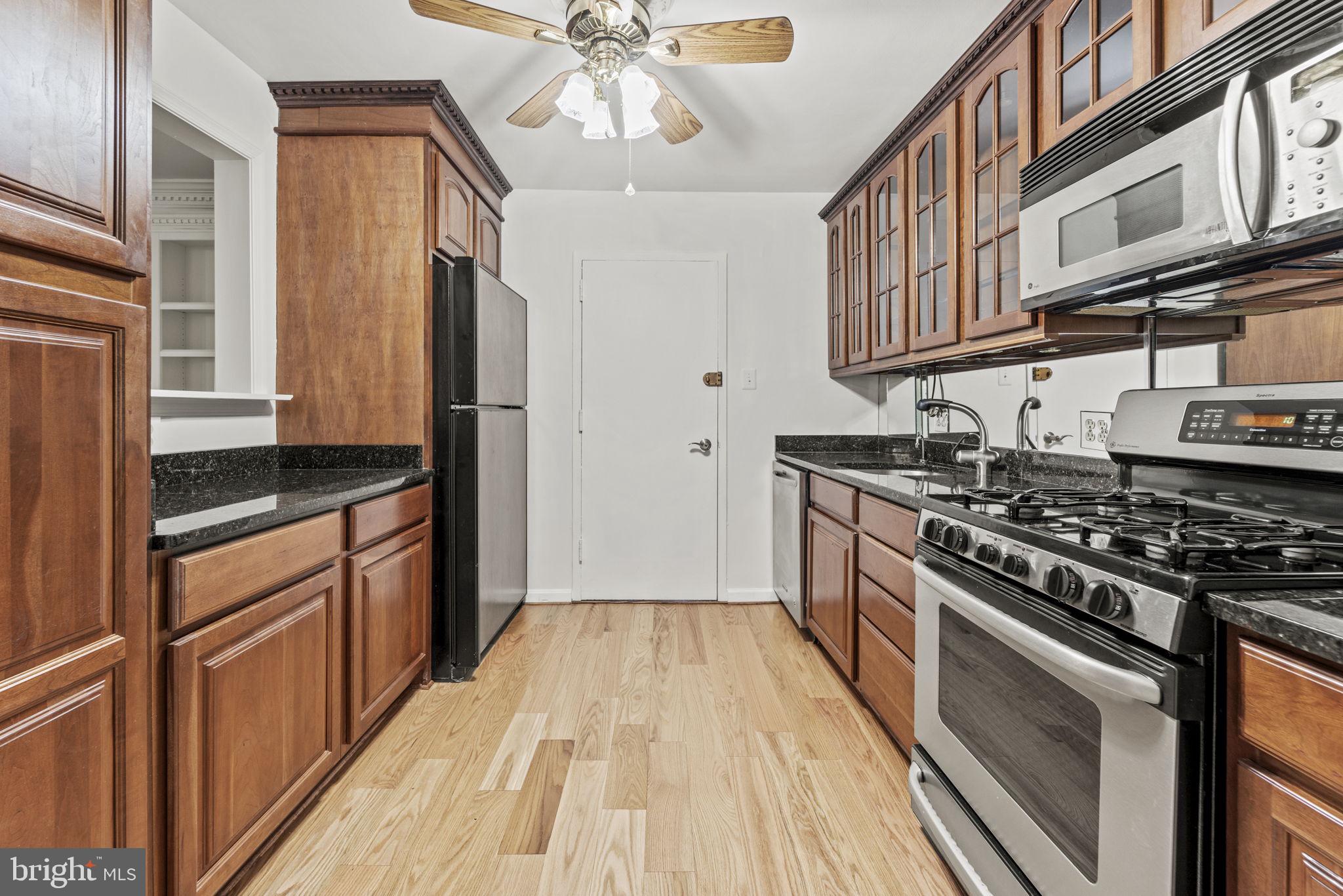 KENWOOD PLACE - Residential