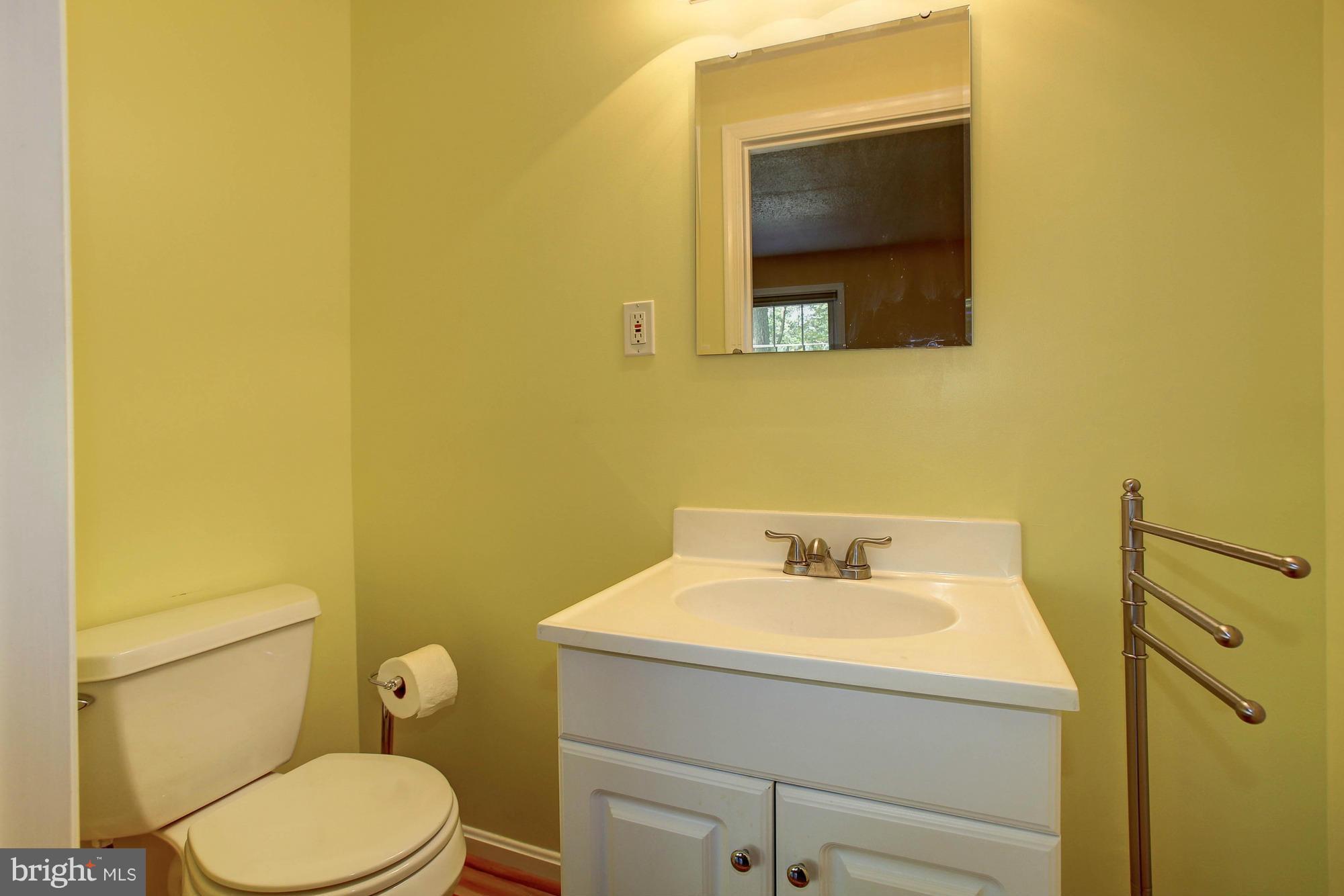 GREENWICH HILL - Residential Lease