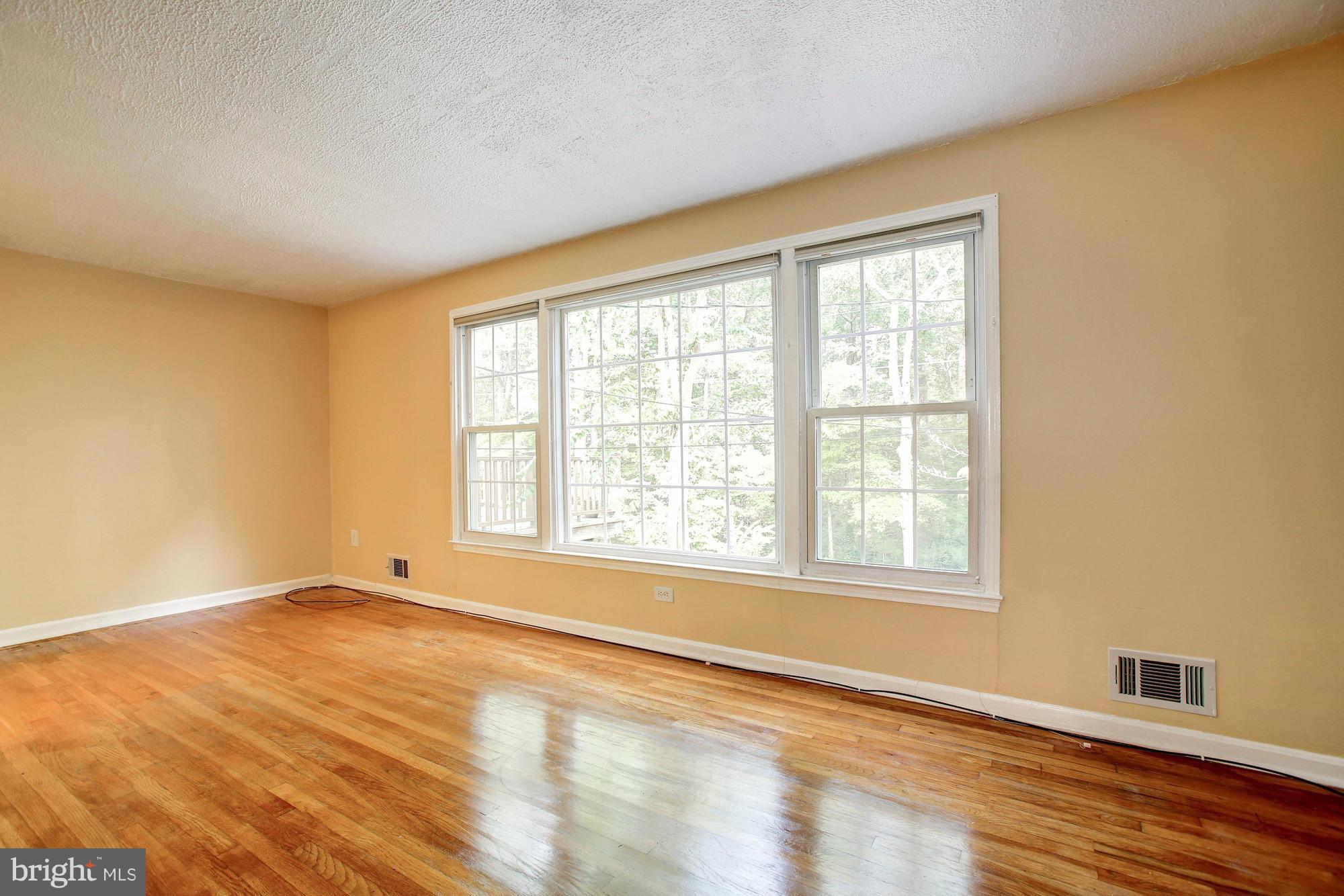 GREENWICH HILL - Residential Lease