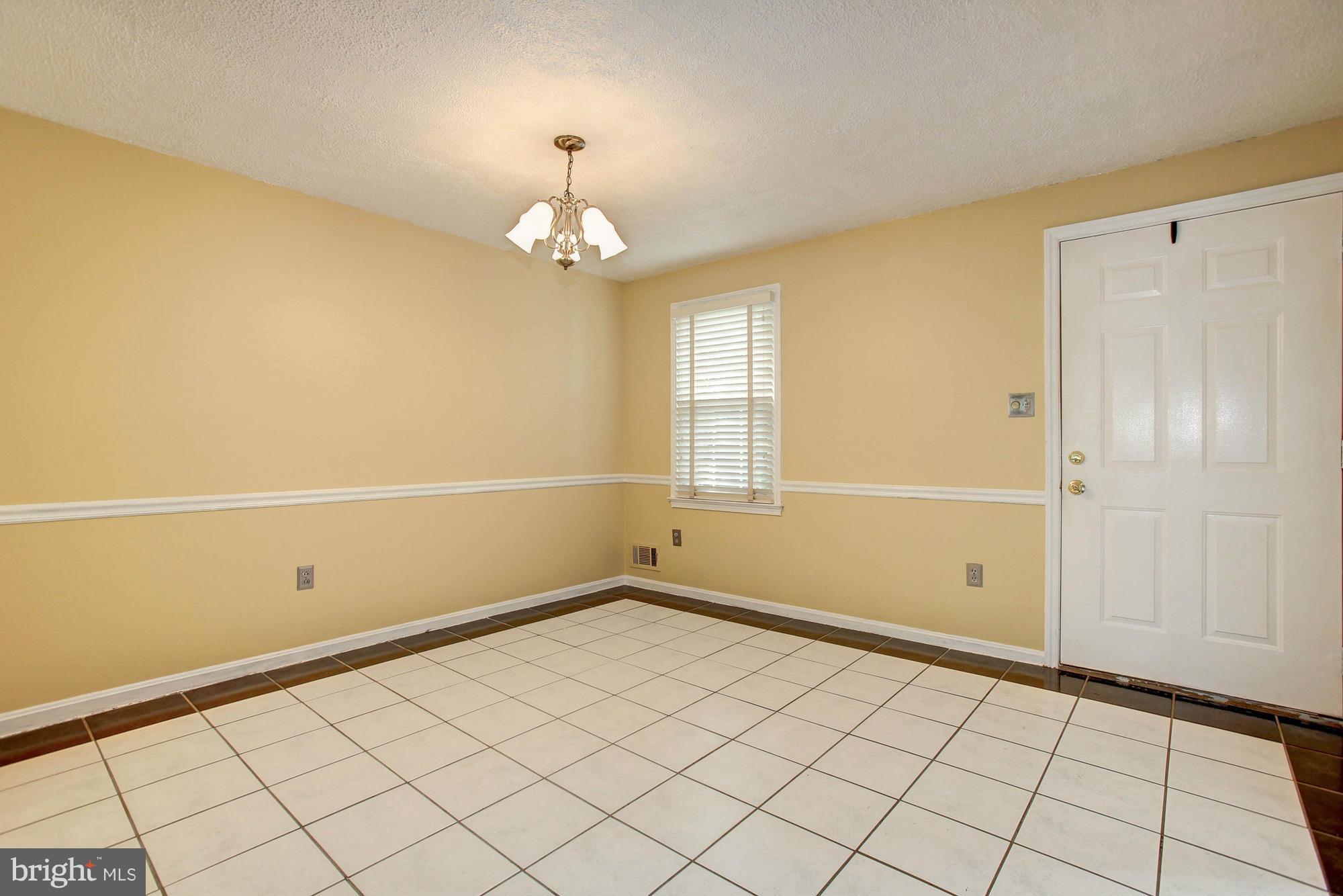 GREENWICH HILL - Residential Lease