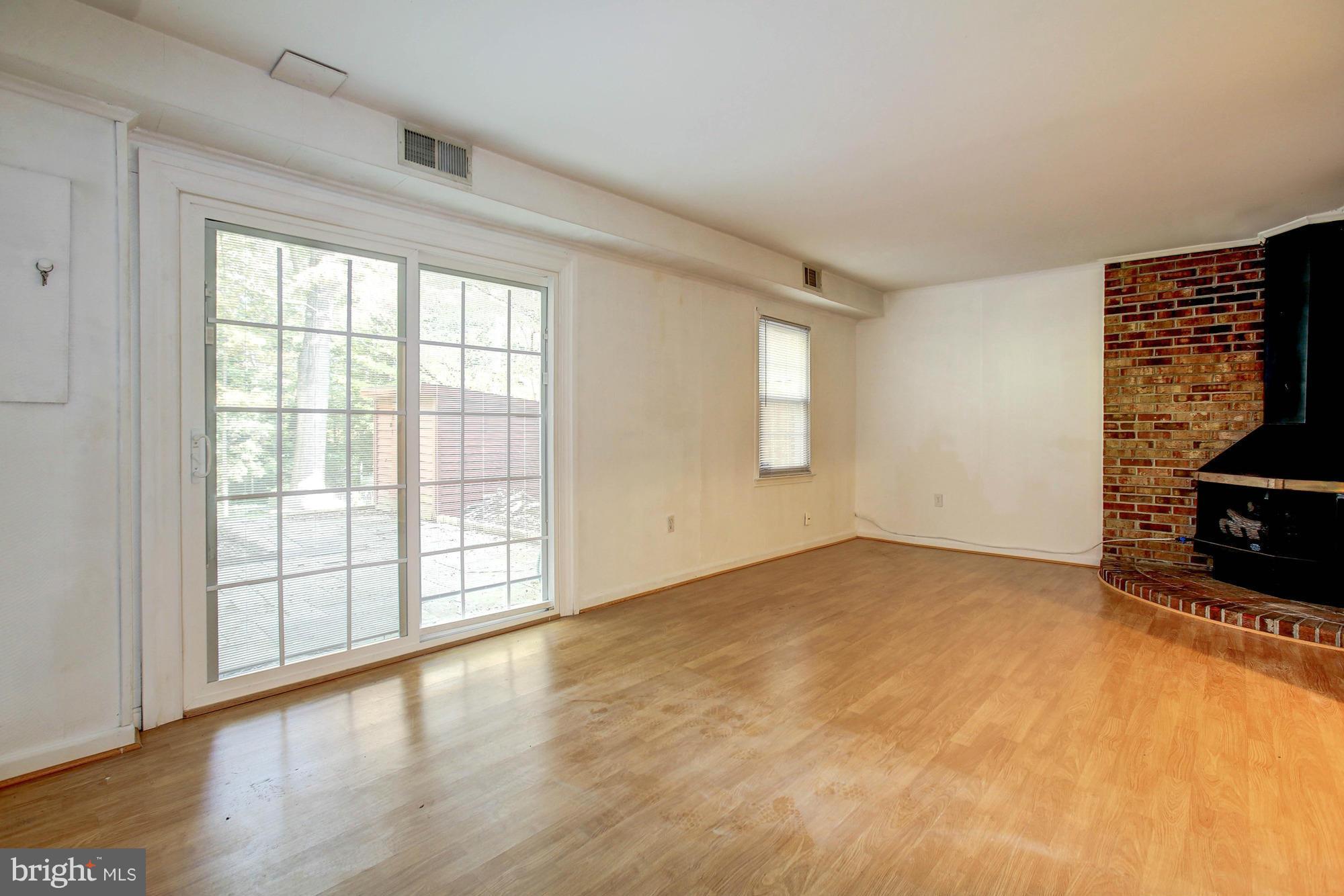 GREENWICH HILL - Residential Lease