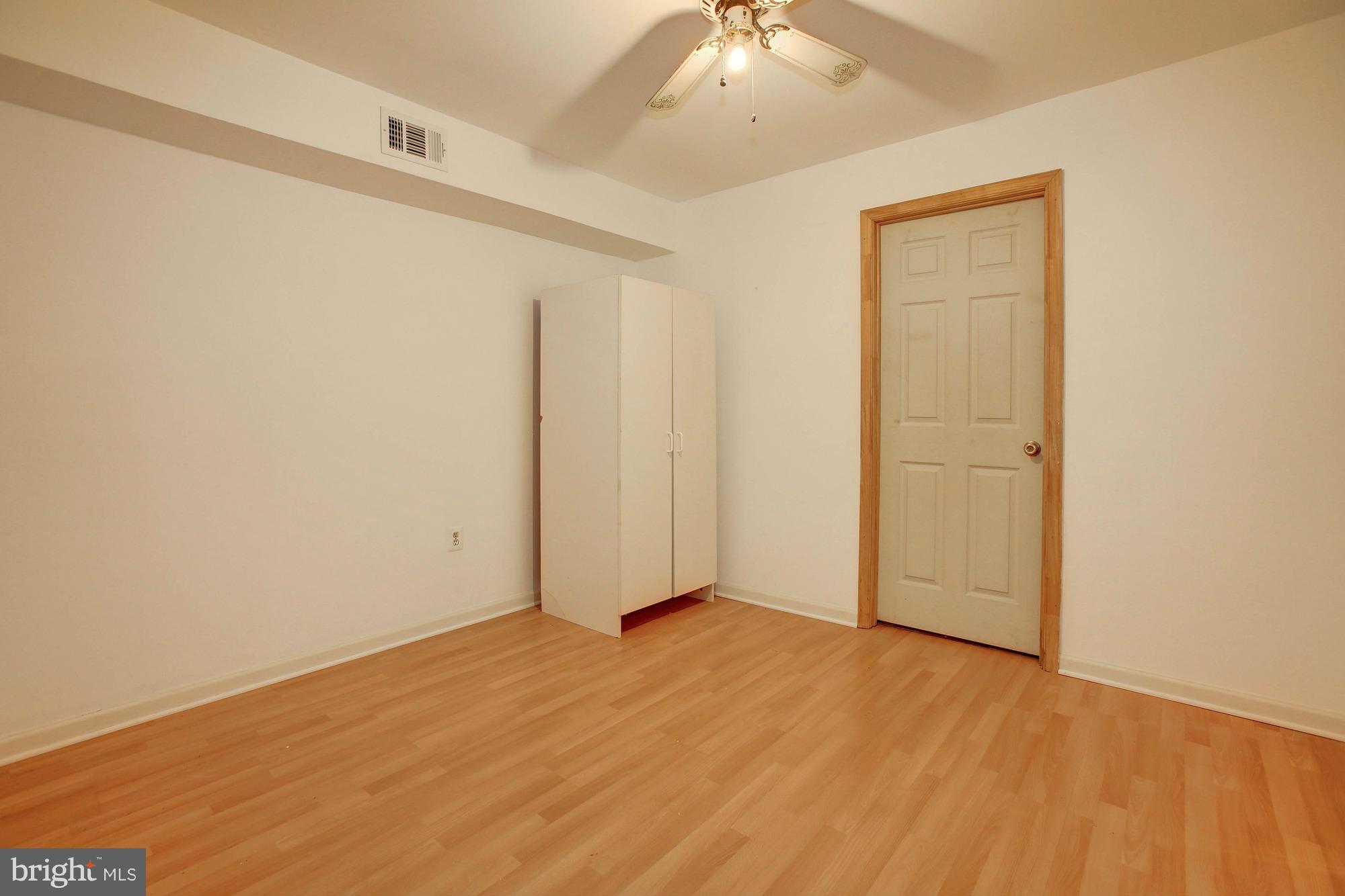 GREENWICH HILL - Residential Lease