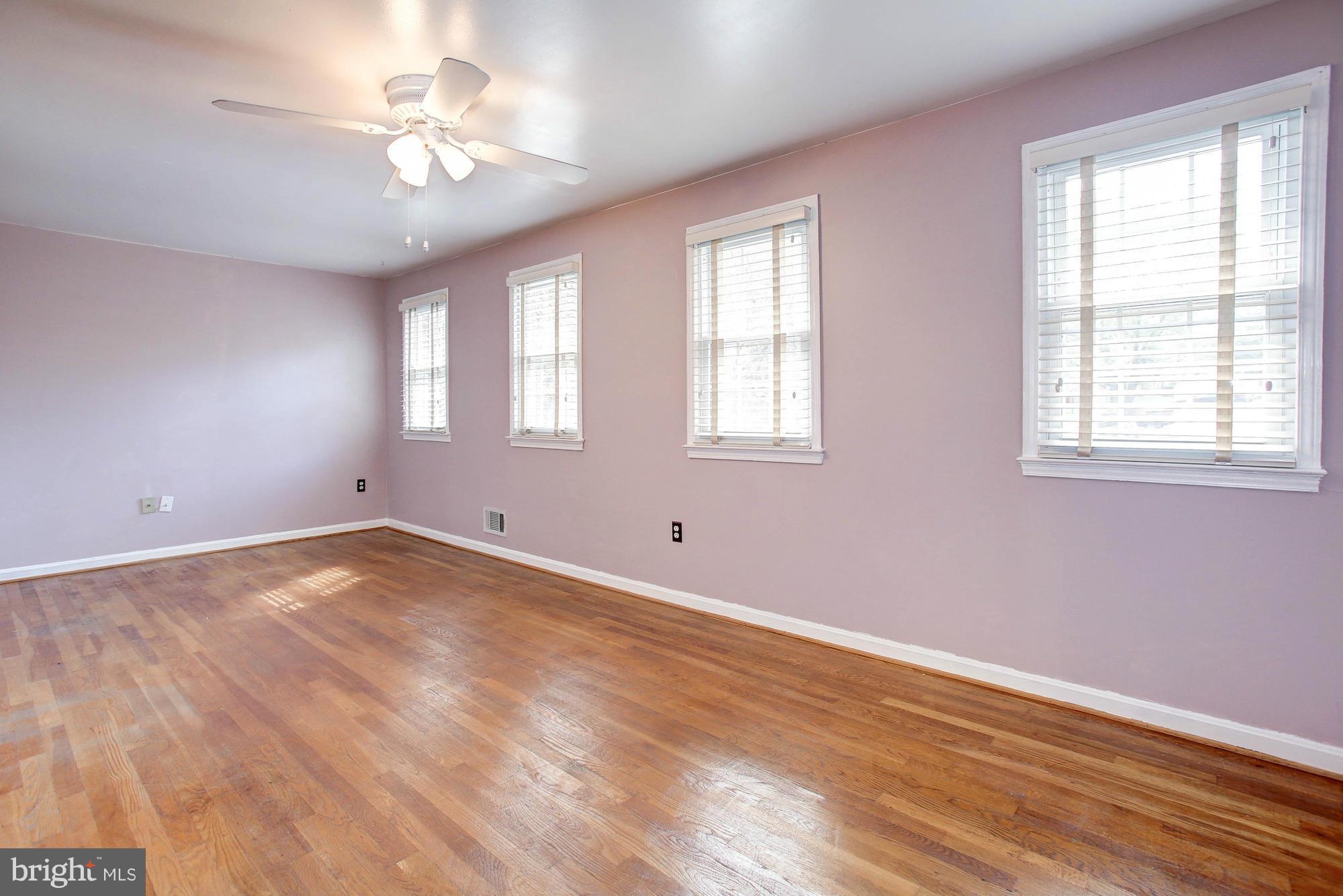 GREENWICH HILL - Residential Lease