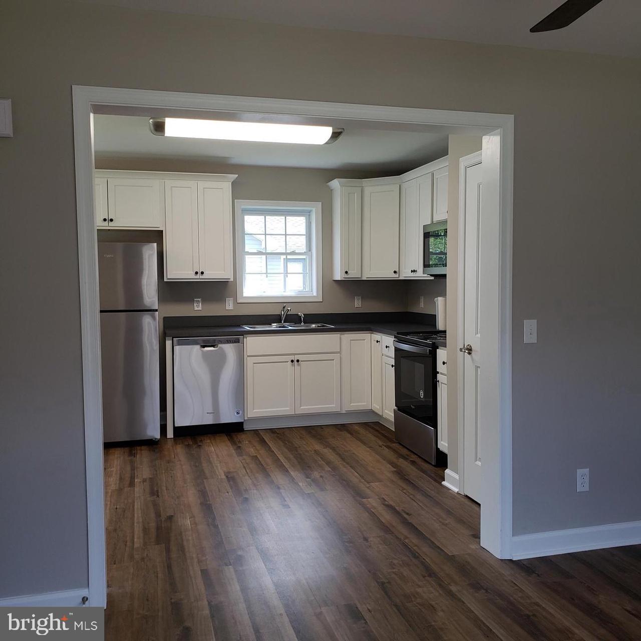 SMUGGLERS COVE - Residential