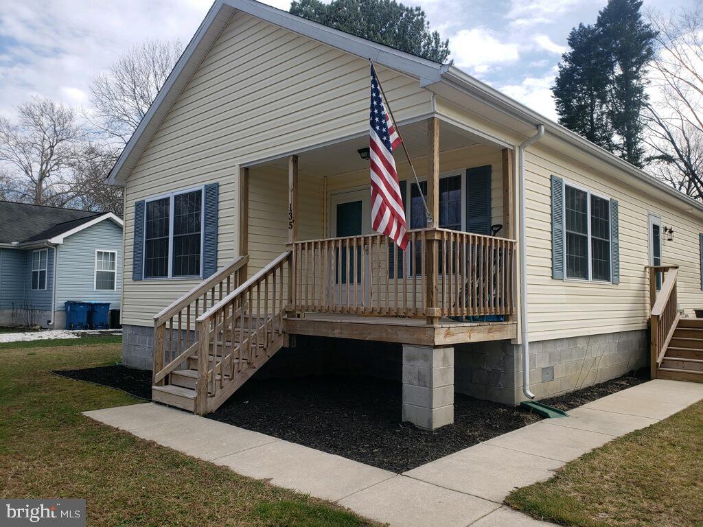 SMUGGLERS COVE - Residential