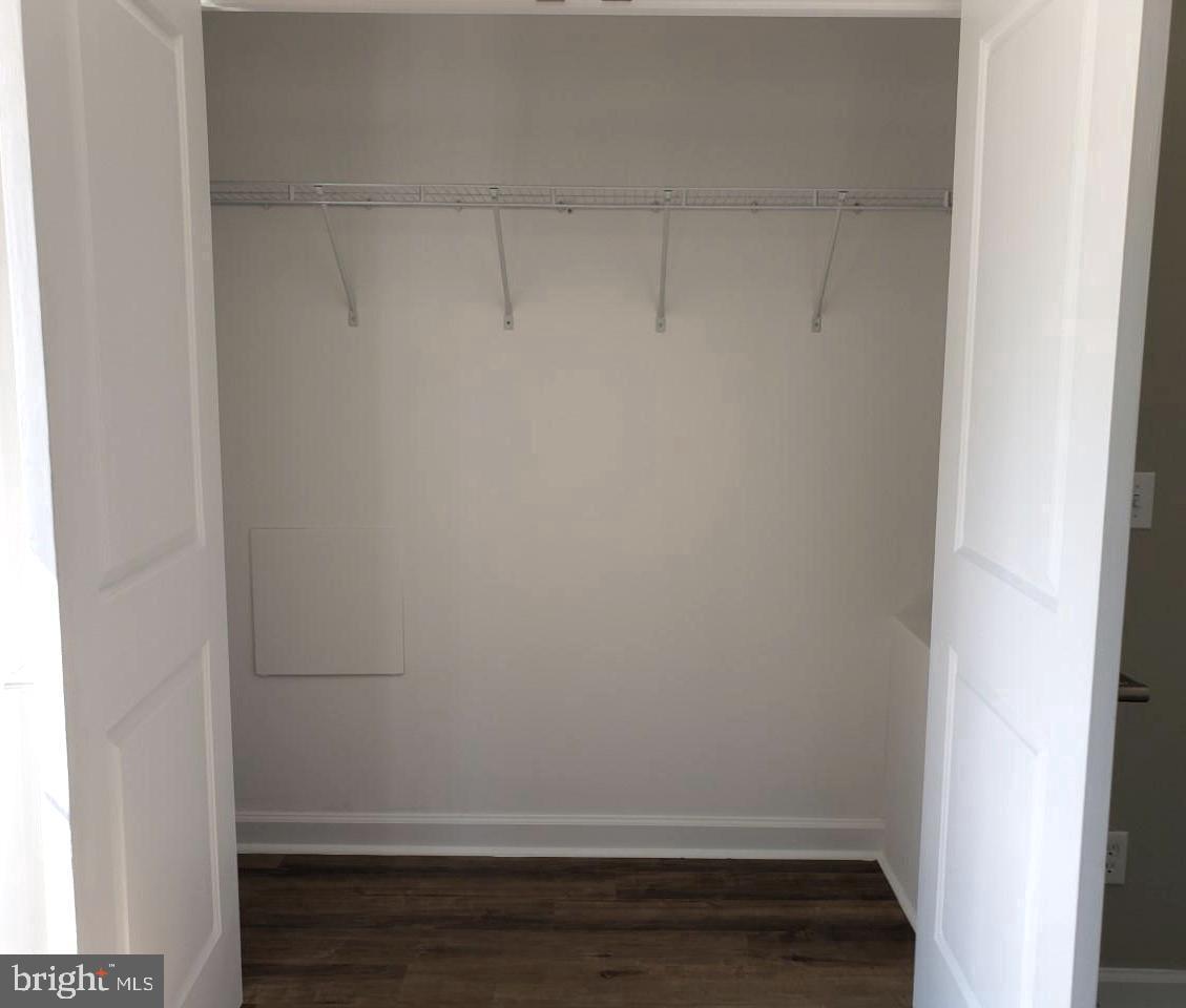 SMUGGLERS COVE - Residential