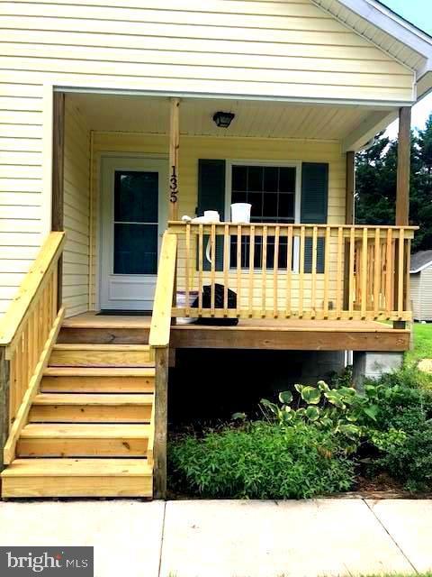 SMUGGLERS COVE - Residential