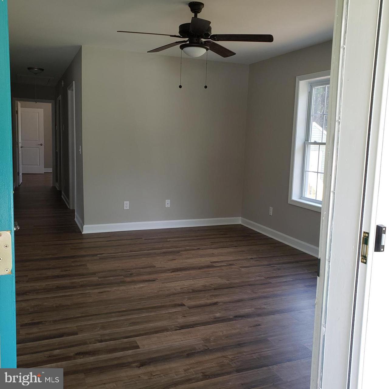 SMUGGLERS COVE - Residential