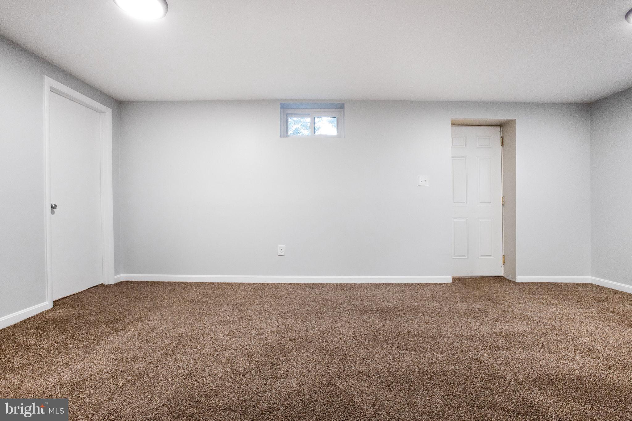 LANDOVER ESTATES - Residential Lease