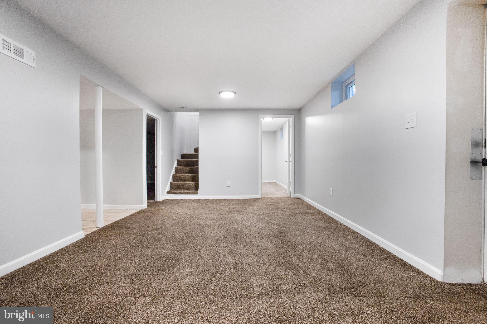 LANDOVER ESTATES - Residential Lease