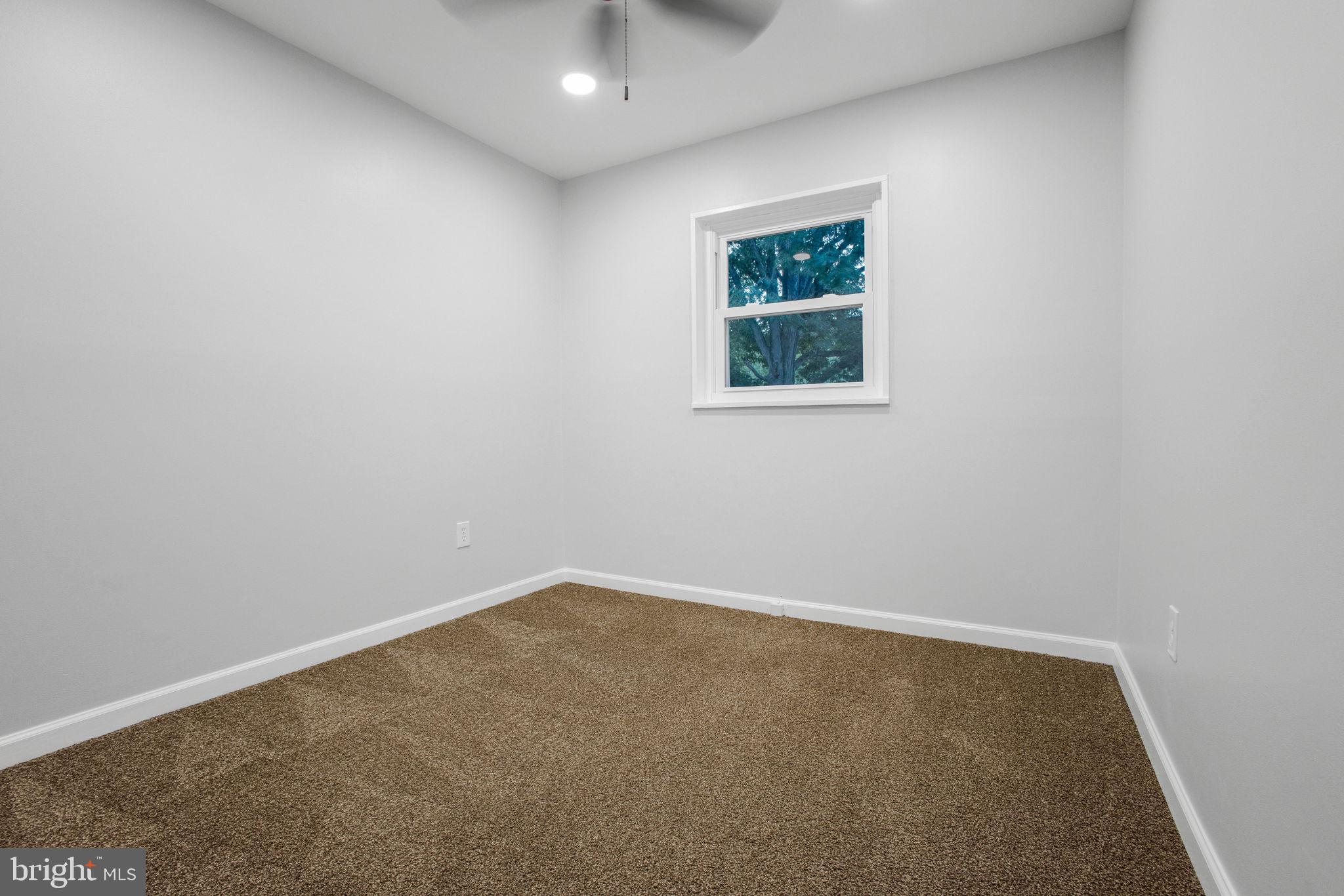 LANDOVER ESTATES - Residential Lease