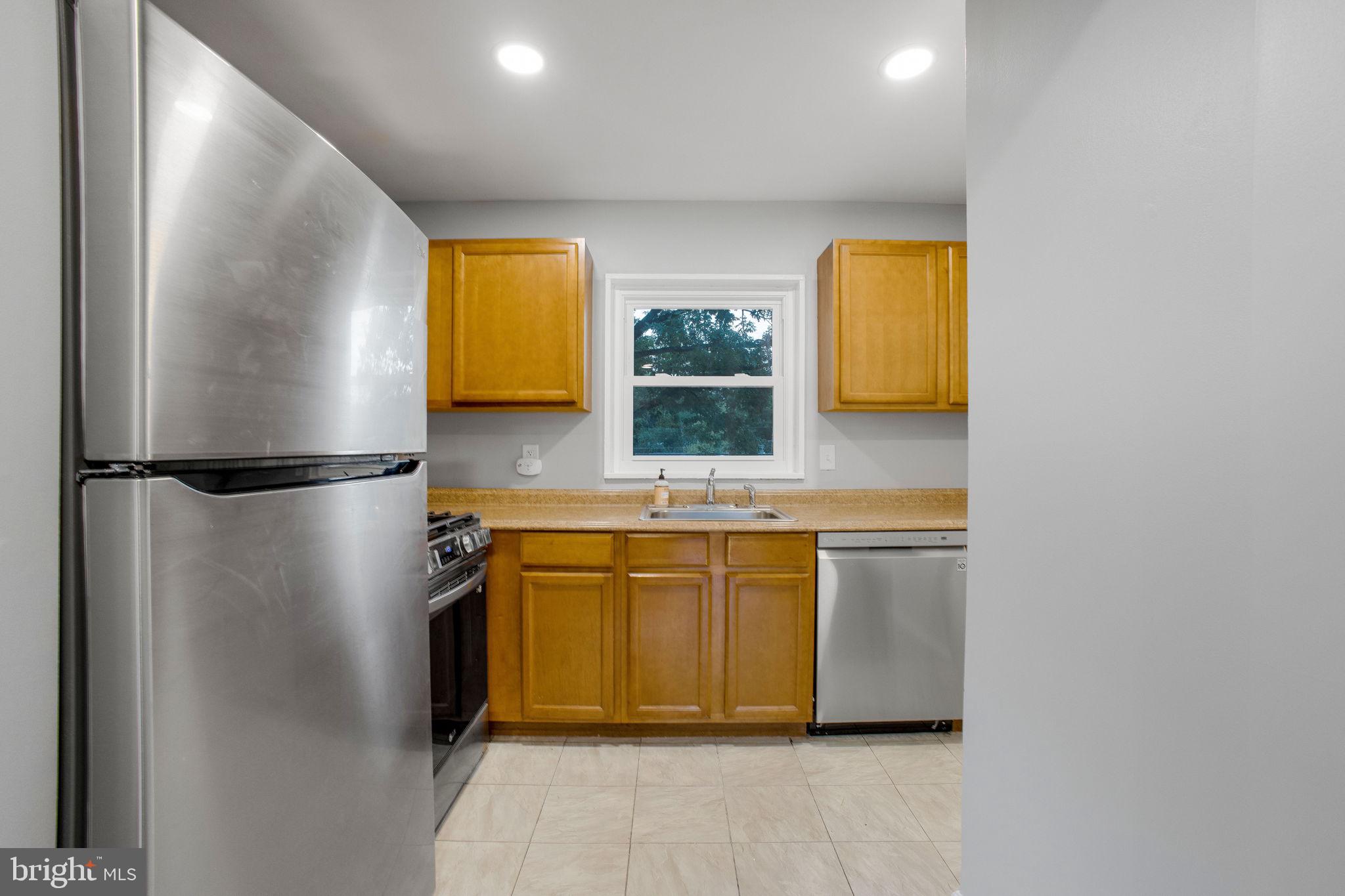 LANDOVER ESTATES - Residential Lease