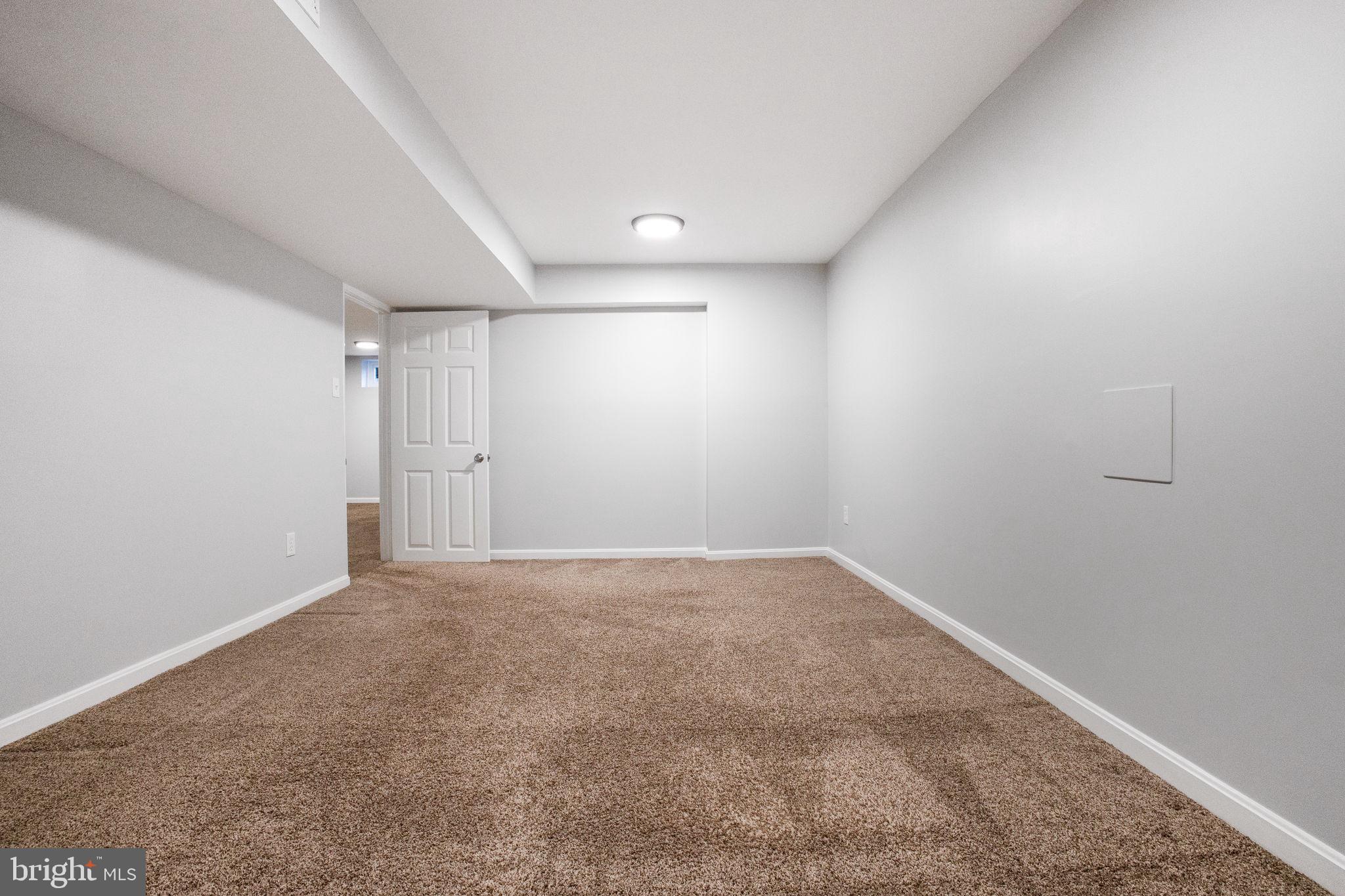 LANDOVER ESTATES - Residential Lease