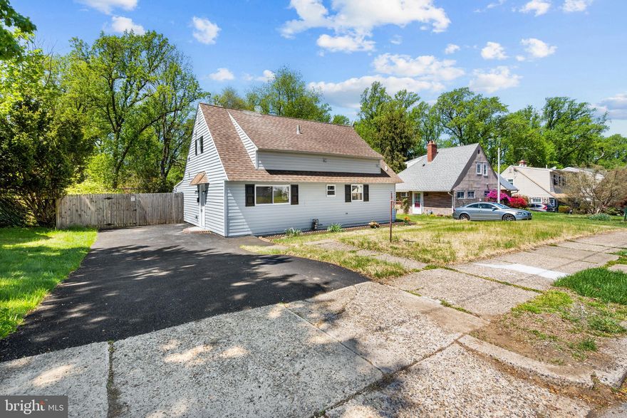 Beautifully renovated single home in Academy Gardens featuring 5 bedrooms and 3 full baths. Open kitchen with bar seating designed for modern living. Brand new HVAC system plus fully updated plumbing and electrical. The home also offers a large sunroom and a huge backyard, perfect for entertaining, relaxing, or creating your dream outdoor space.