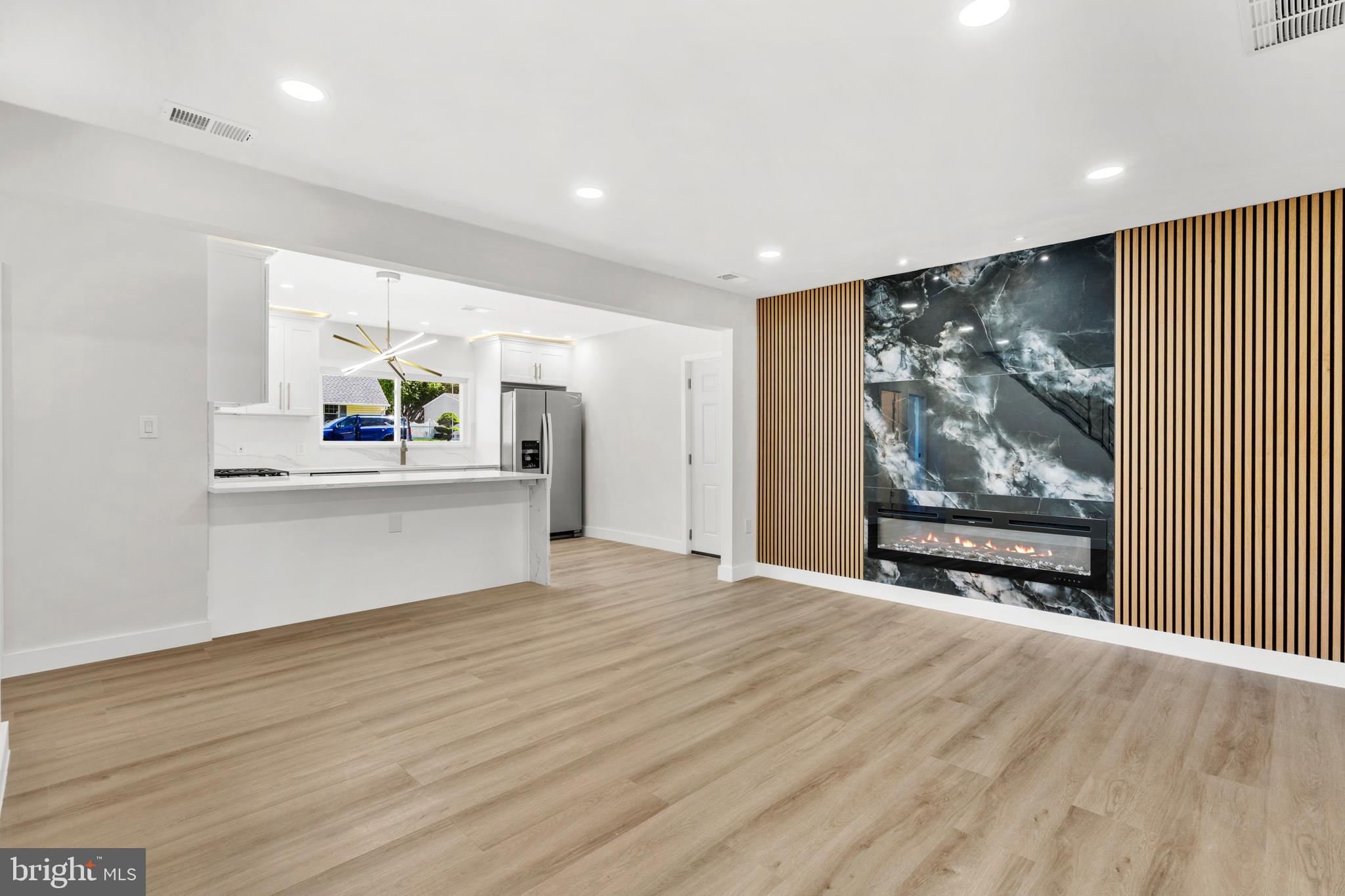 ACADEMY GARDENS - Residential