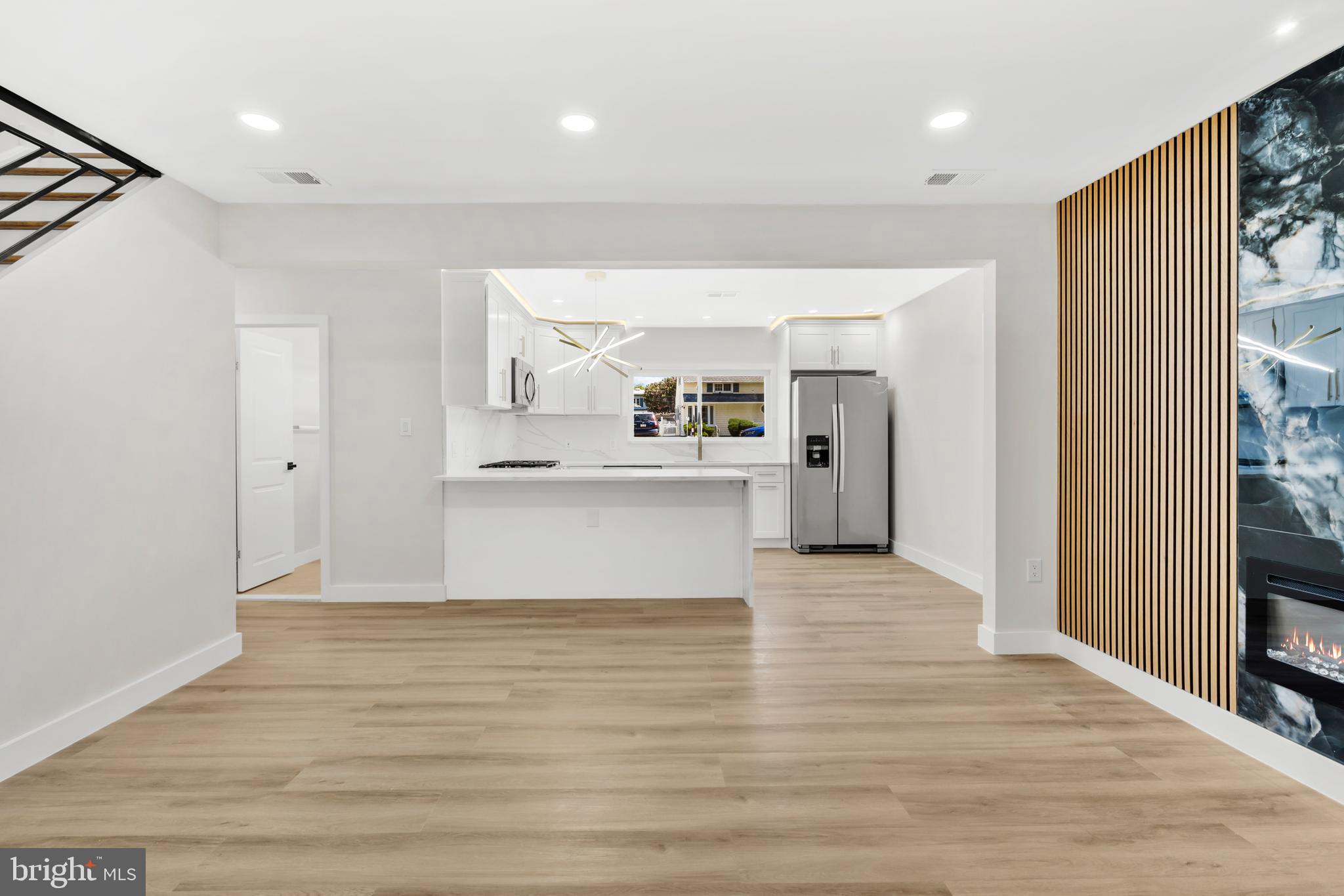 ACADEMY GARDENS - Residential