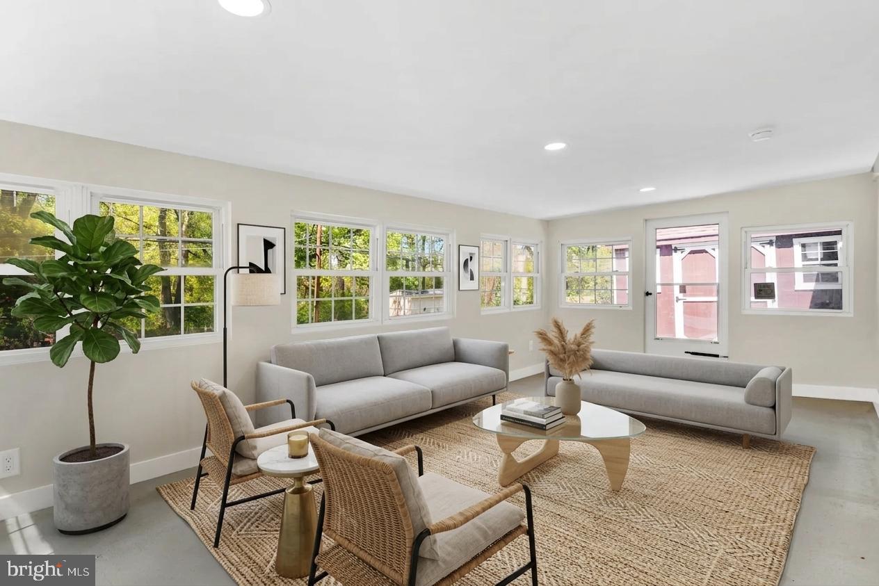 ACADEMY GARDENS - Residential