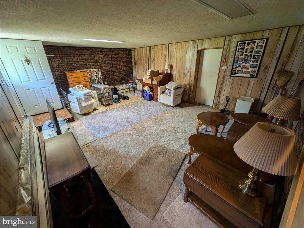 NOT IN - Residential Lease