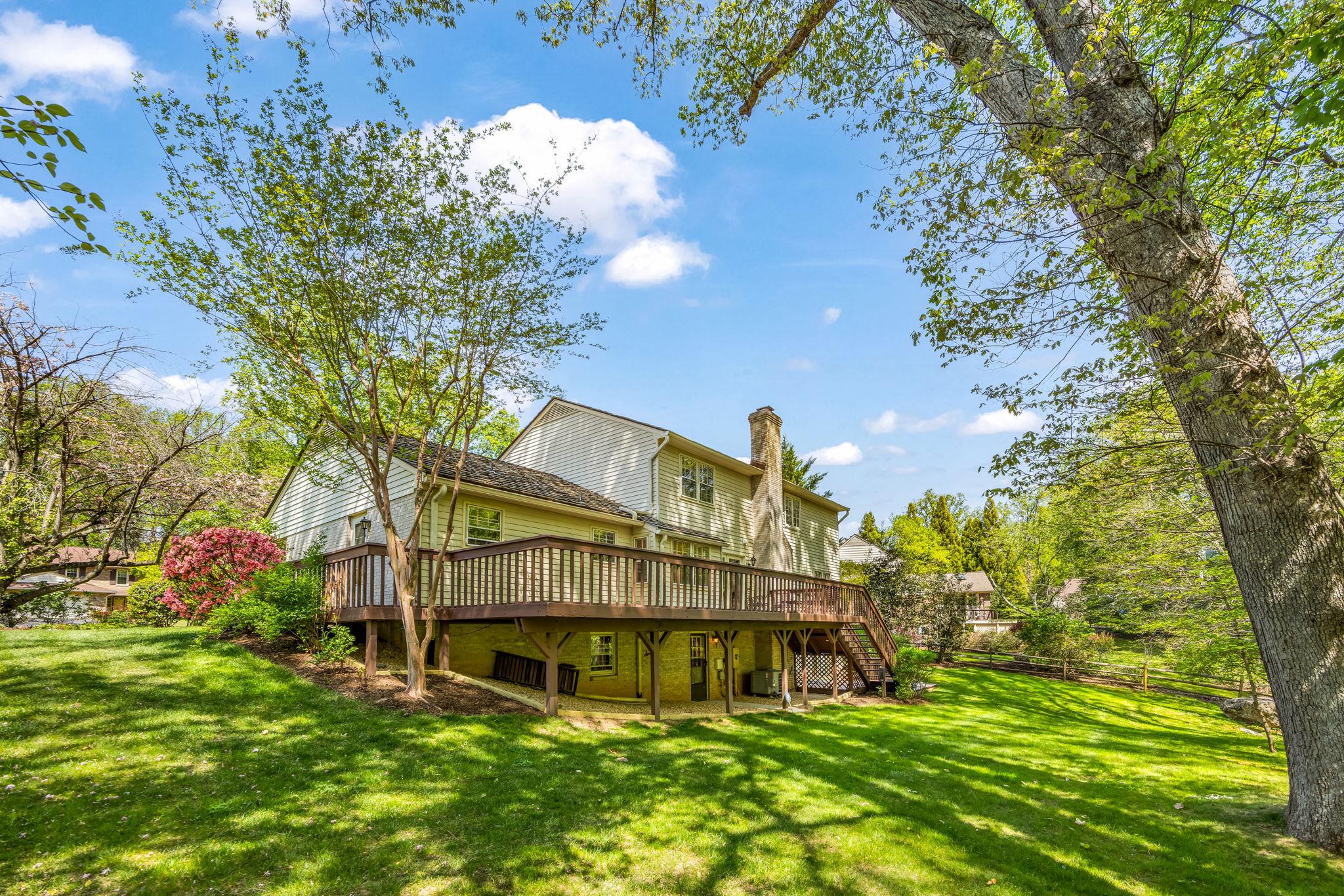 LANGLEY OAKS - Residential