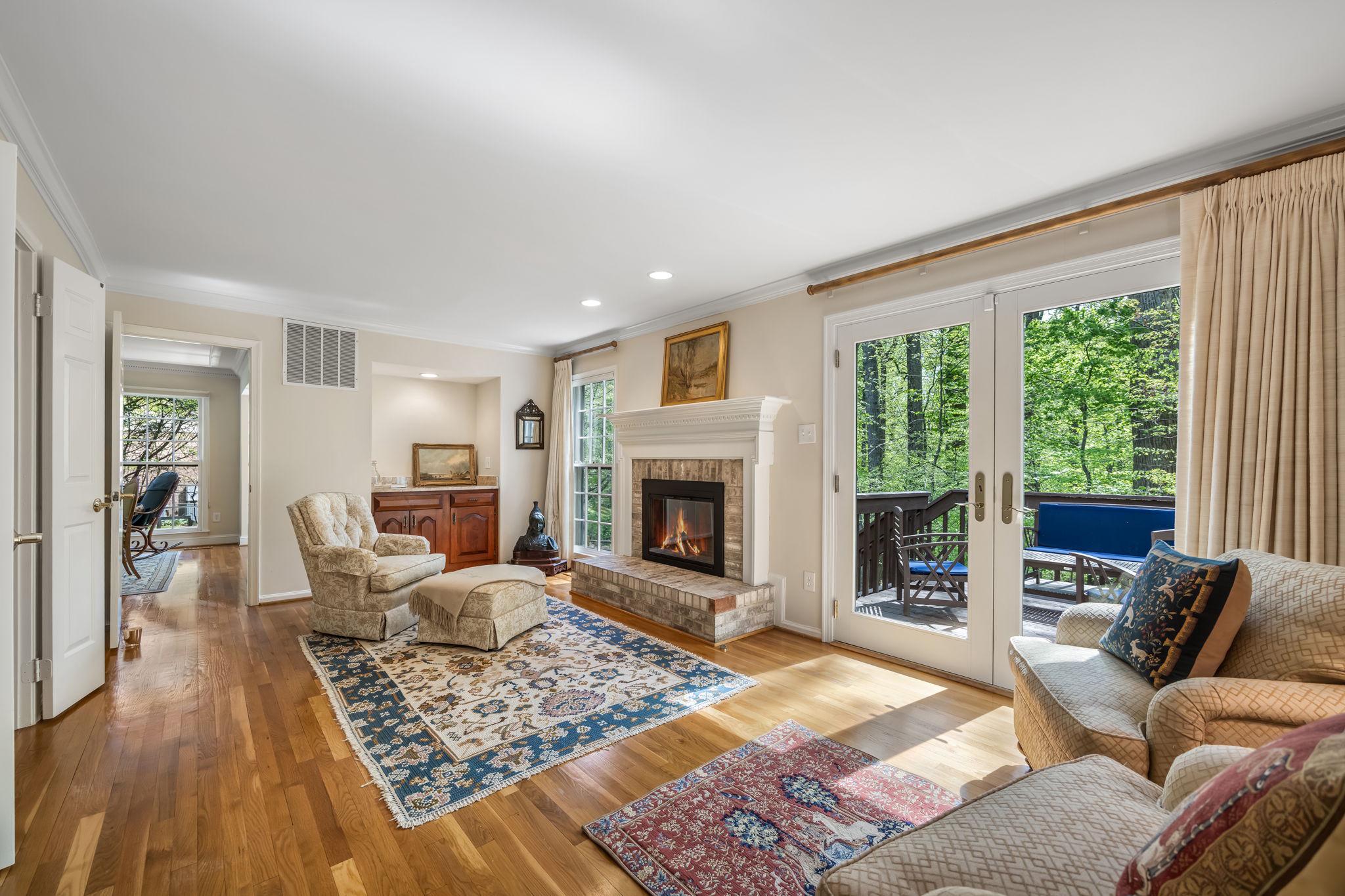 LANGLEY OAKS - Residential