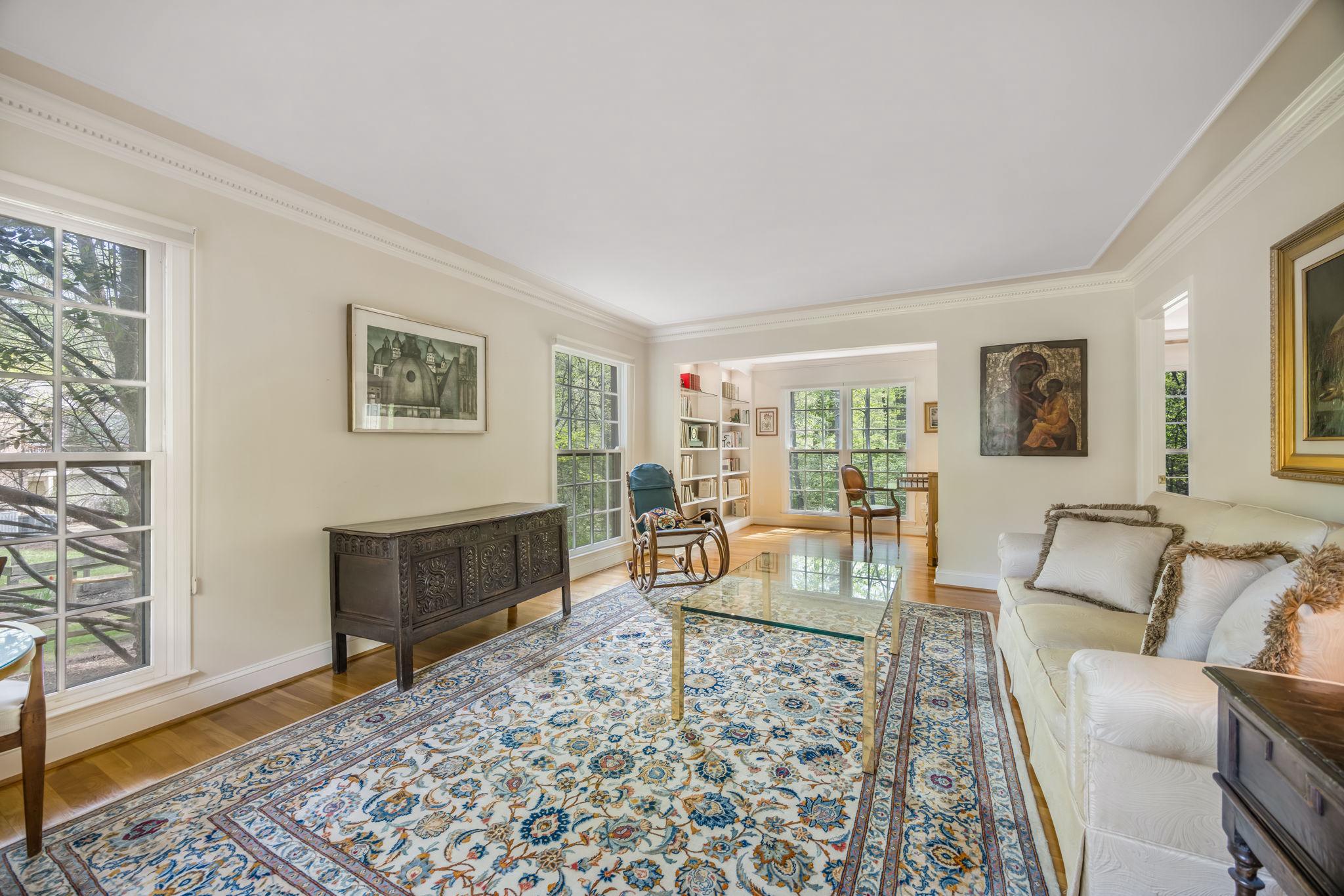 LANGLEY OAKS - Residential