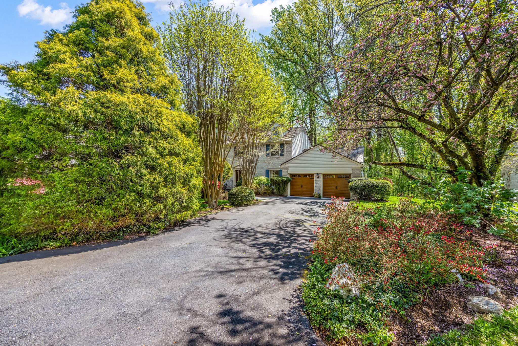 LANGLEY OAKS - Residential