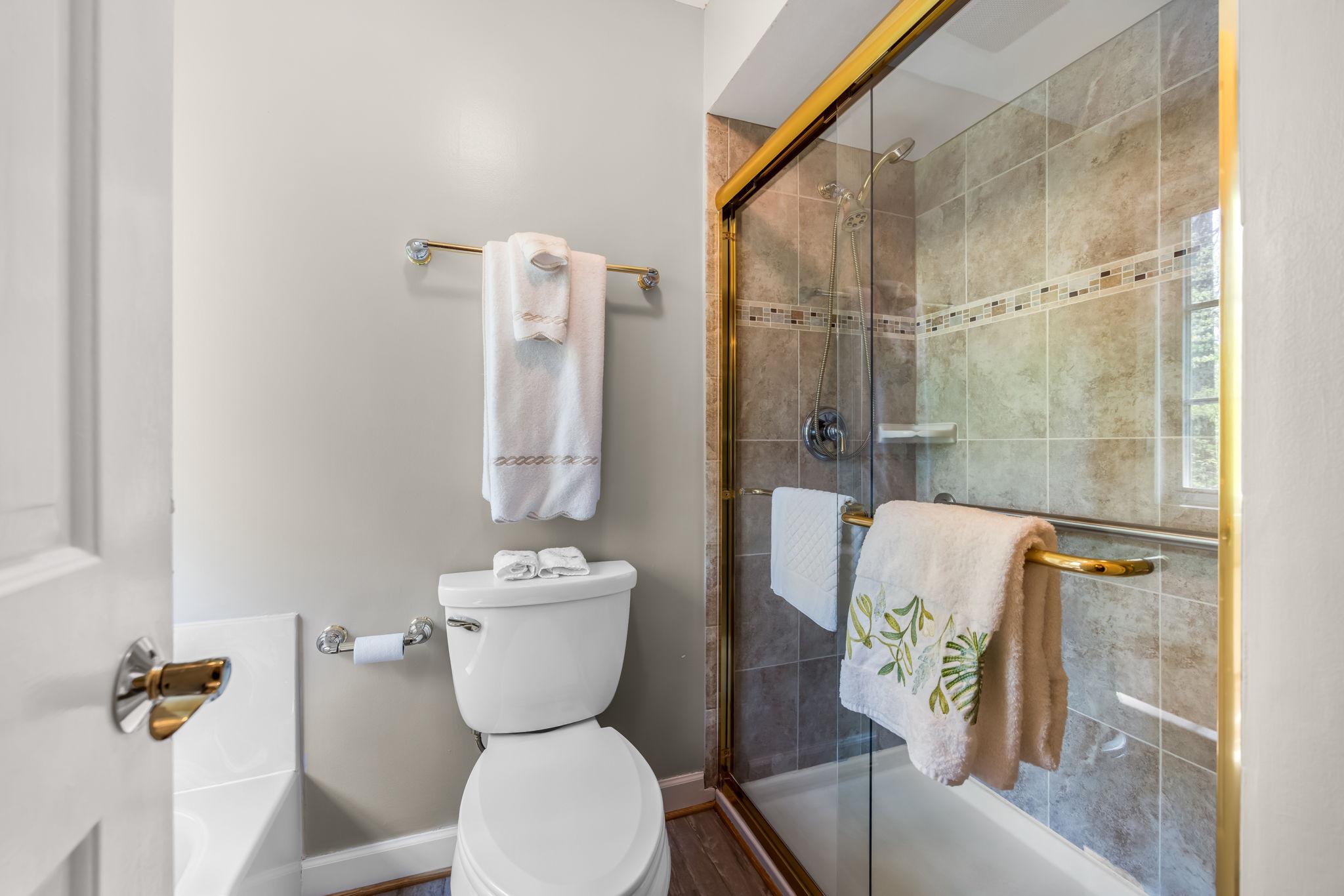 LANGLEY OAKS - Residential