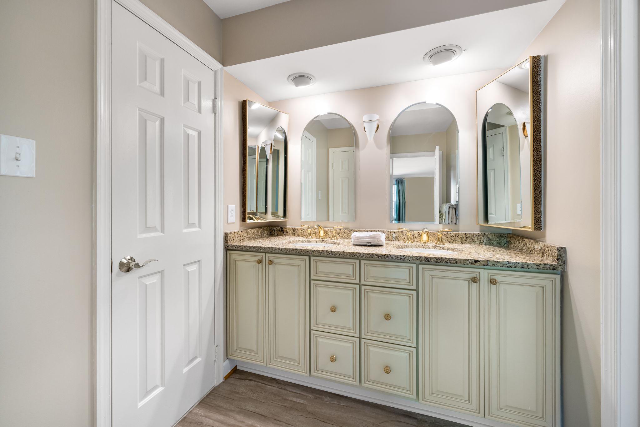 LANGLEY OAKS - Residential