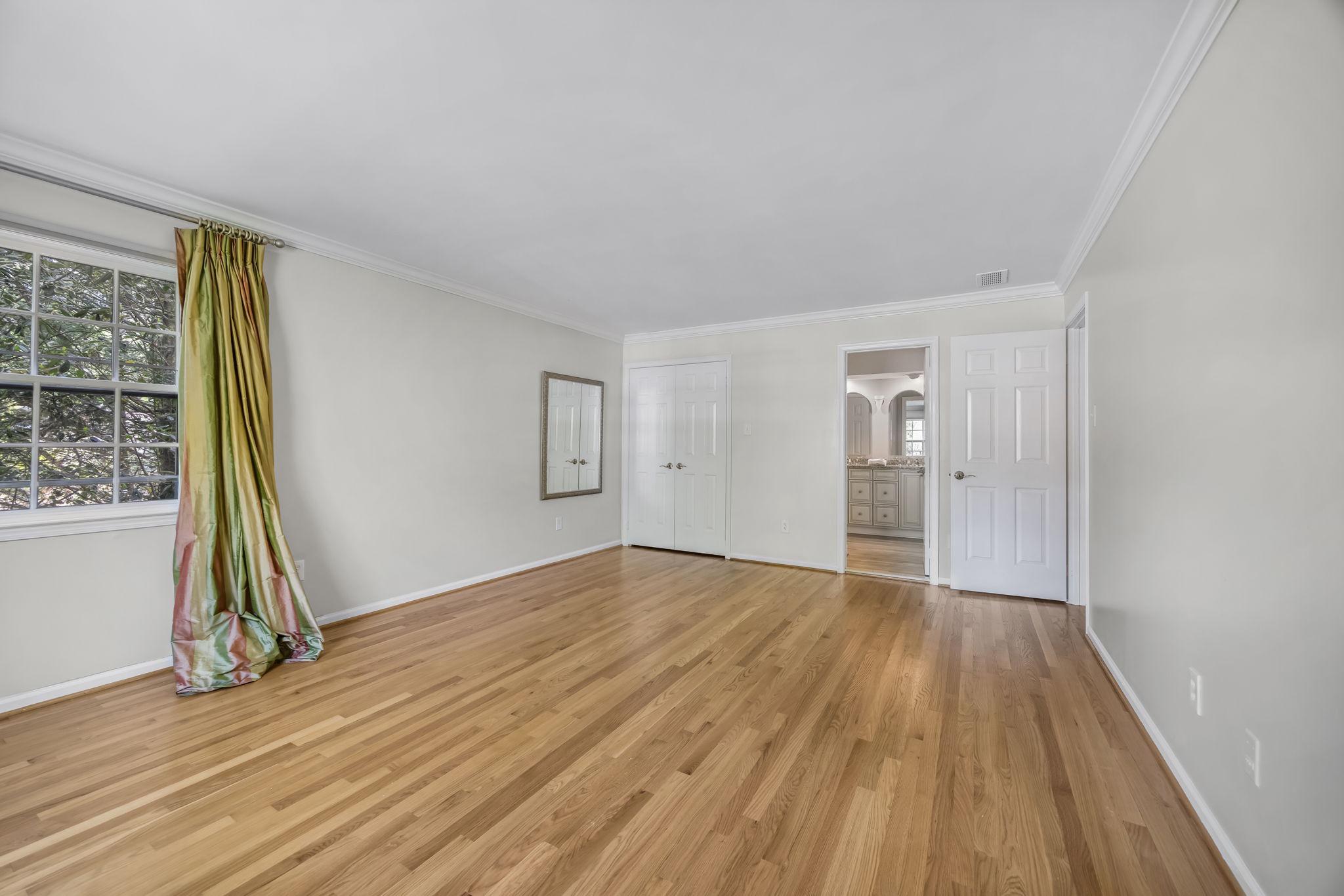 LANGLEY OAKS - Residential