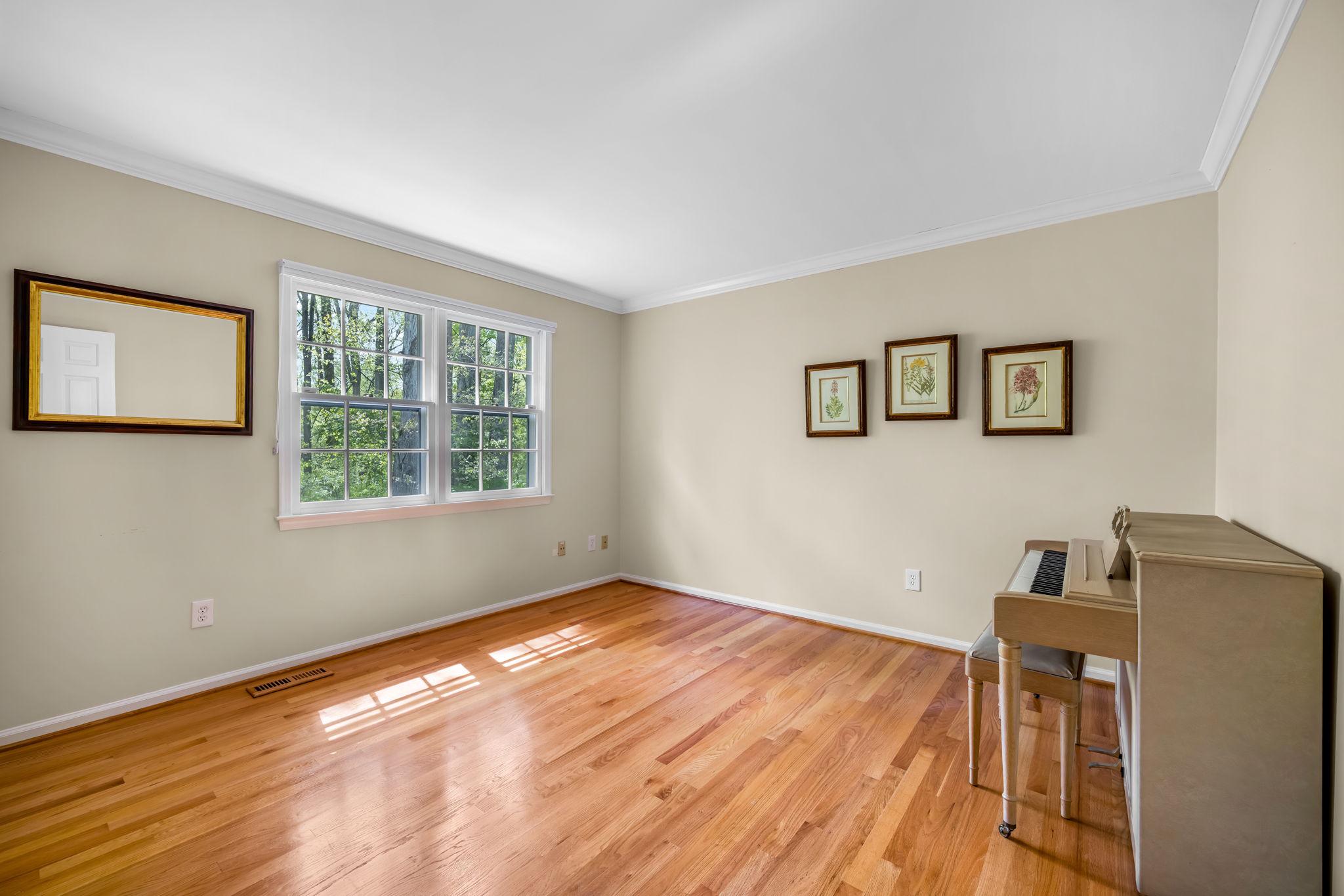 LANGLEY OAKS - Residential