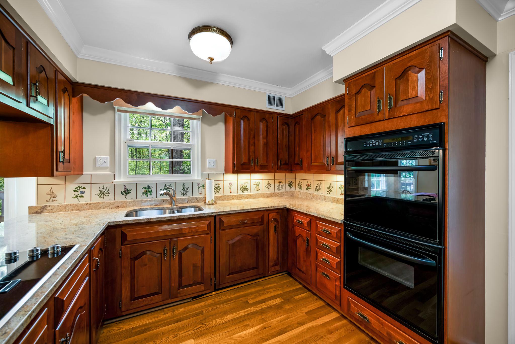 LANGLEY OAKS - Residential