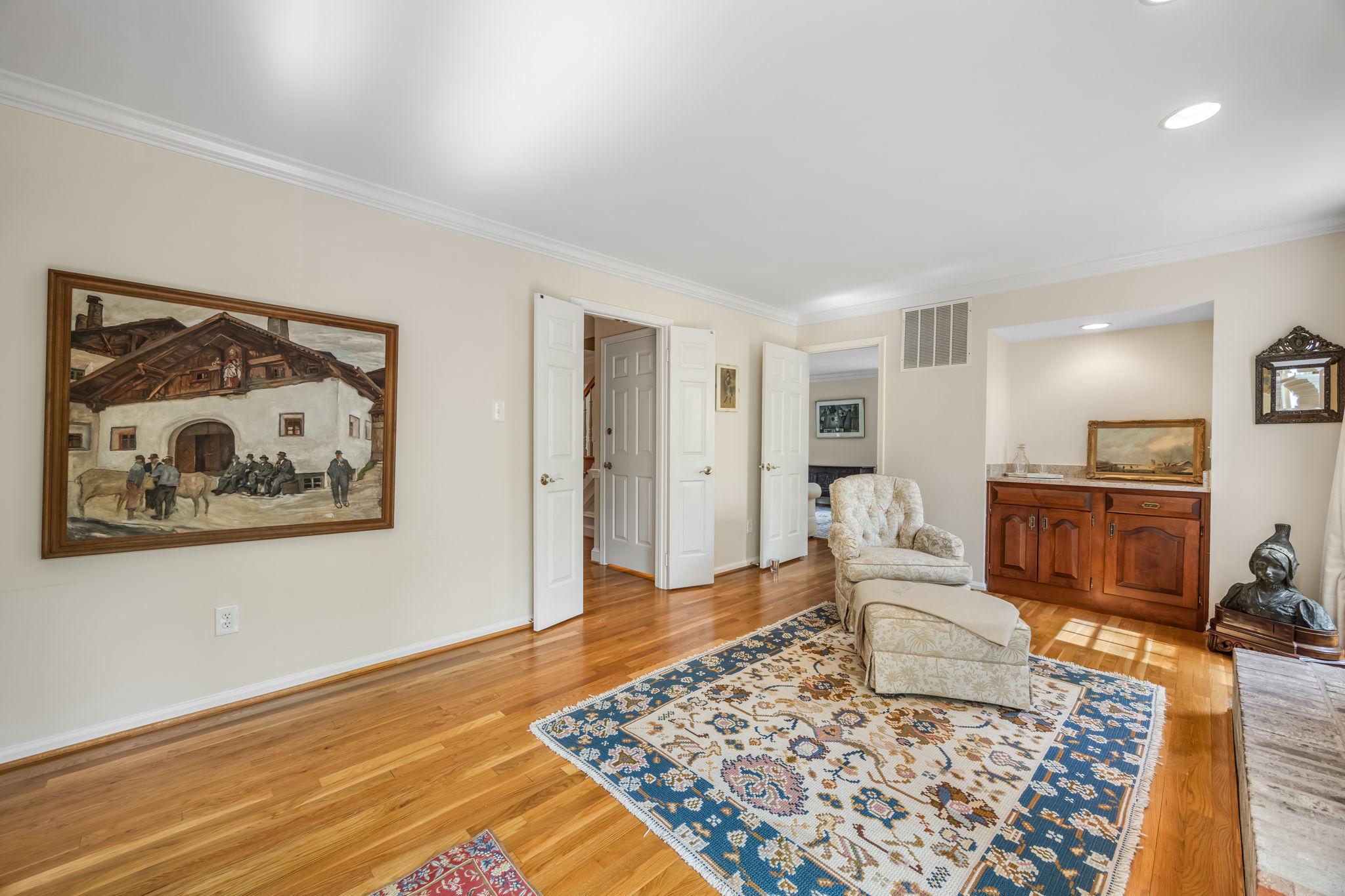 LANGLEY OAKS - Residential