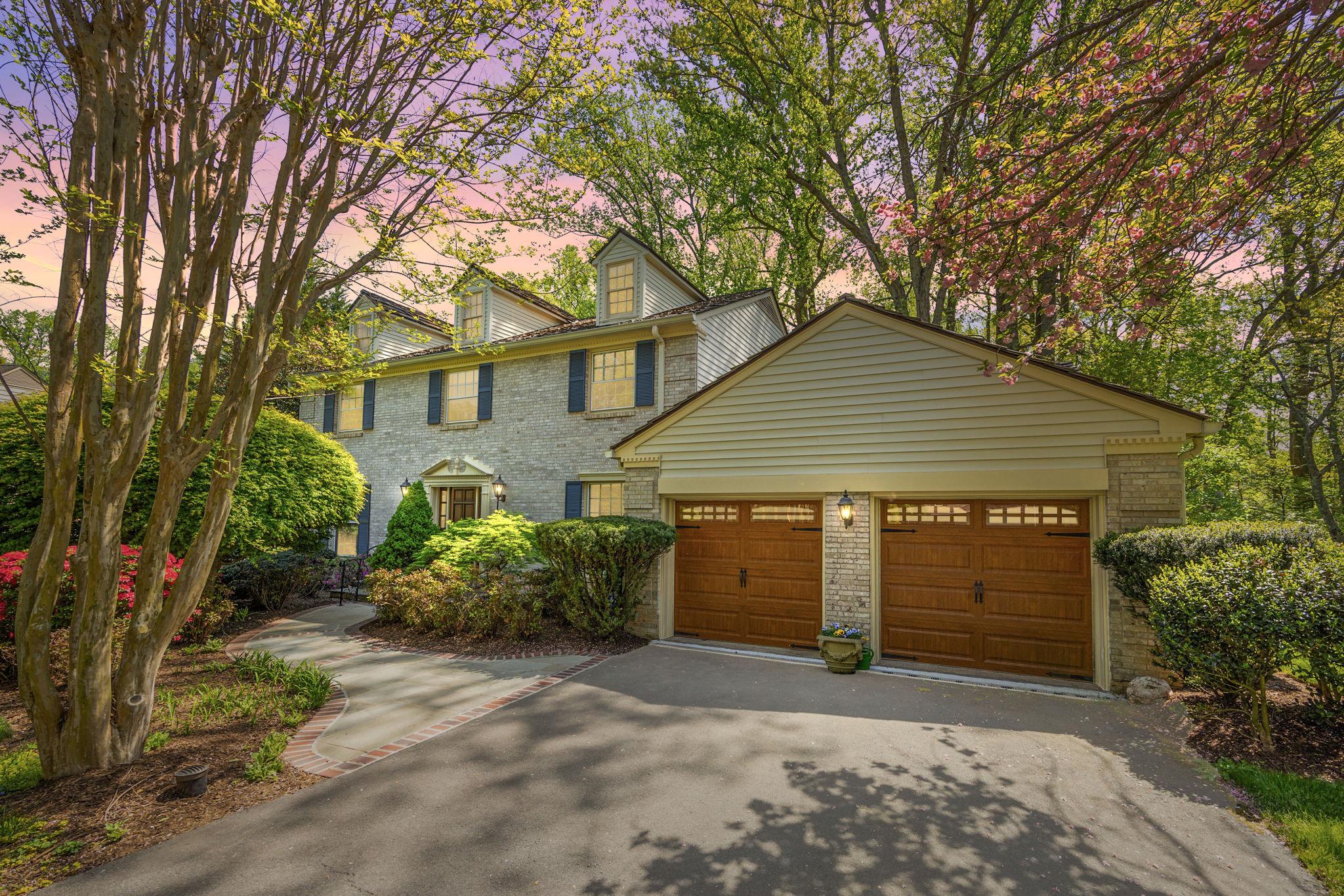 LANGLEY OAKS - Residential