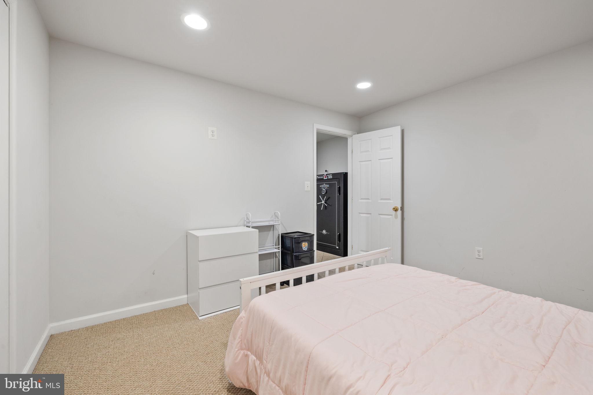 MEADOWS AT MORRIS FARM - Residential