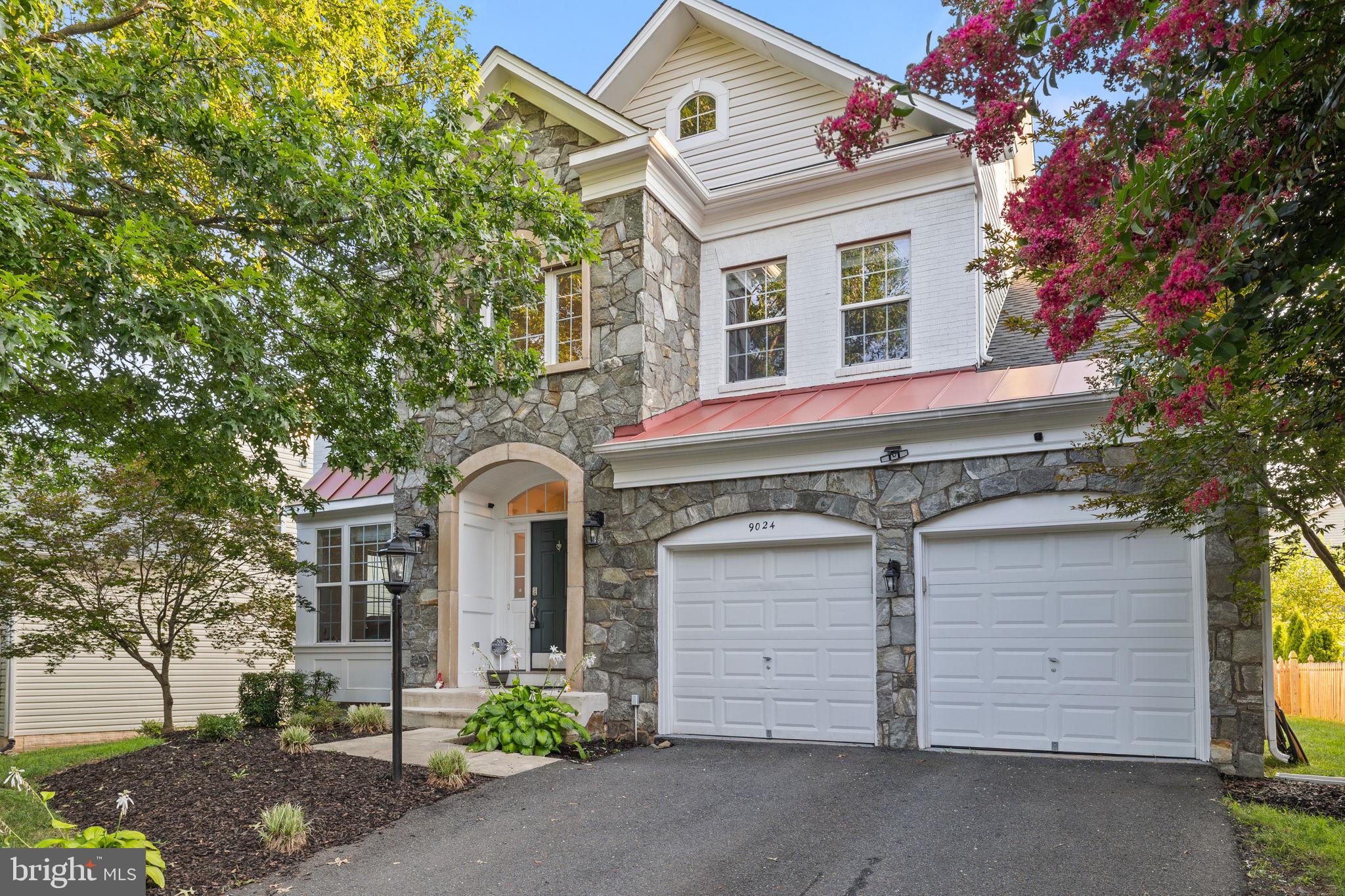 9024 WOODPECKER COURT
