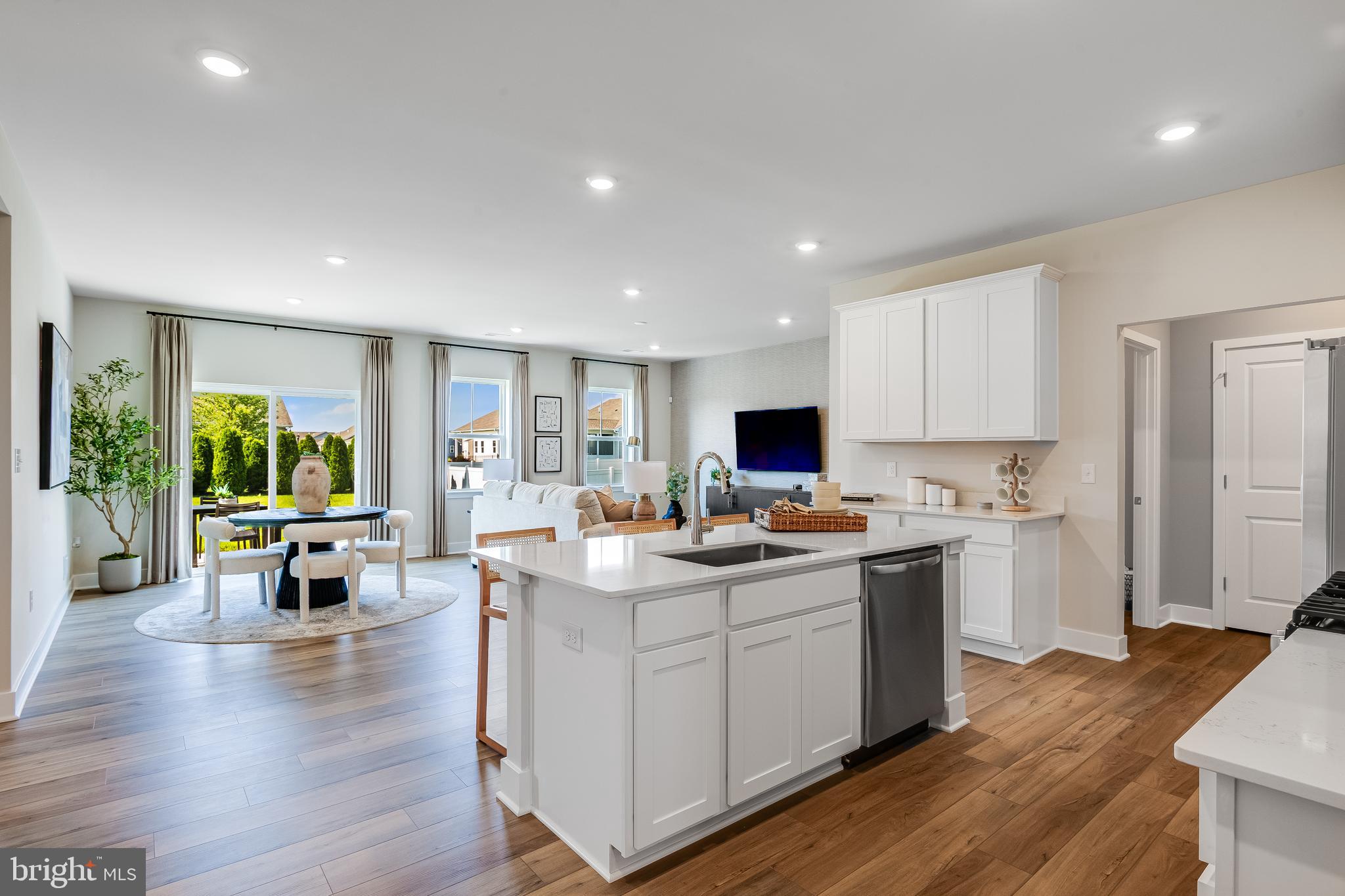 SOMERTON CHASE - Residential