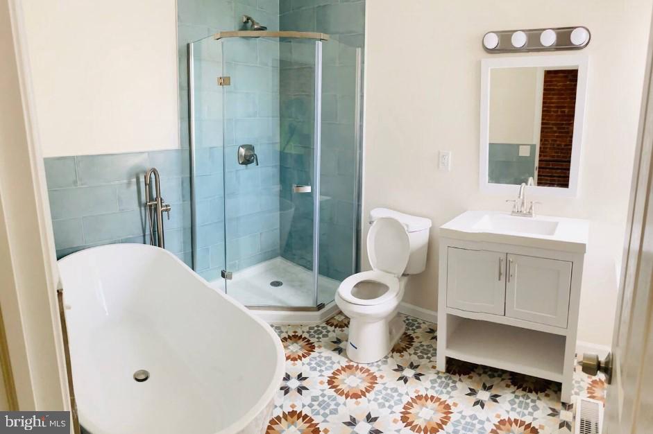 STRAWBERRY MANSION - Residential Lease