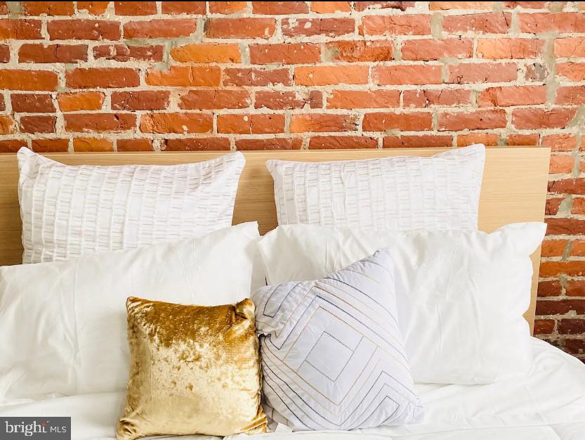 STRAWBERRY MANSION - Residential Lease