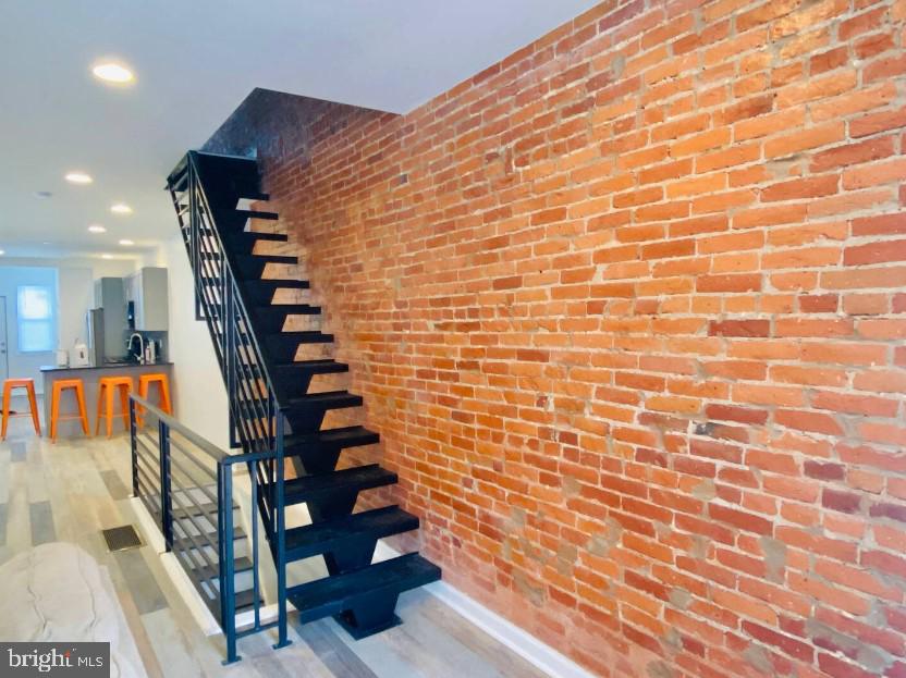 STRAWBERRY MANSION - Residential Lease