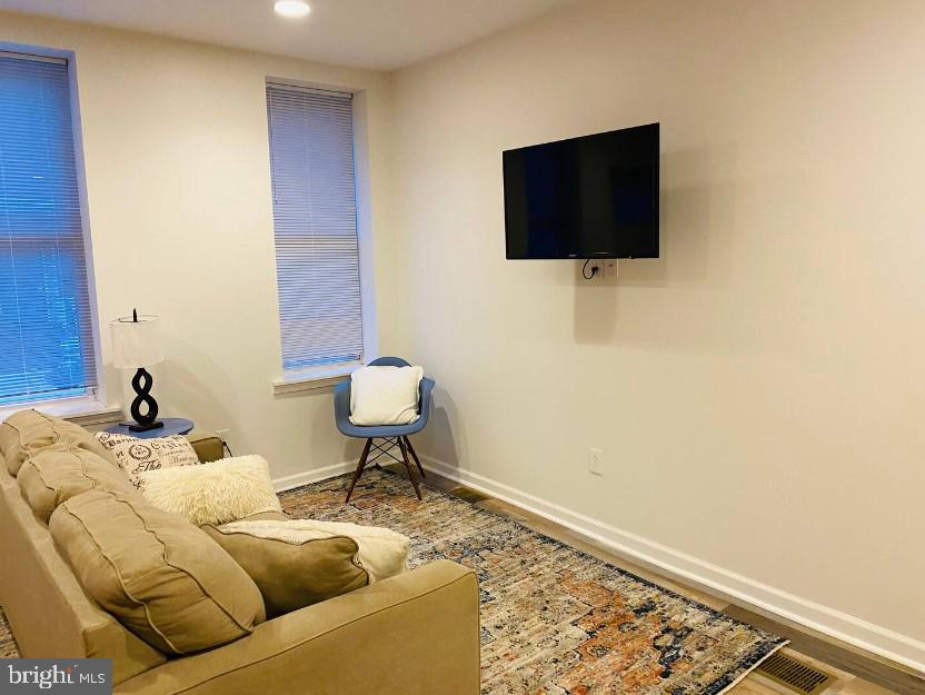 STRAWBERRY MANSION - Residential Lease