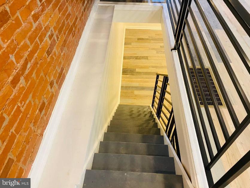 STRAWBERRY MANSION - Residential Lease