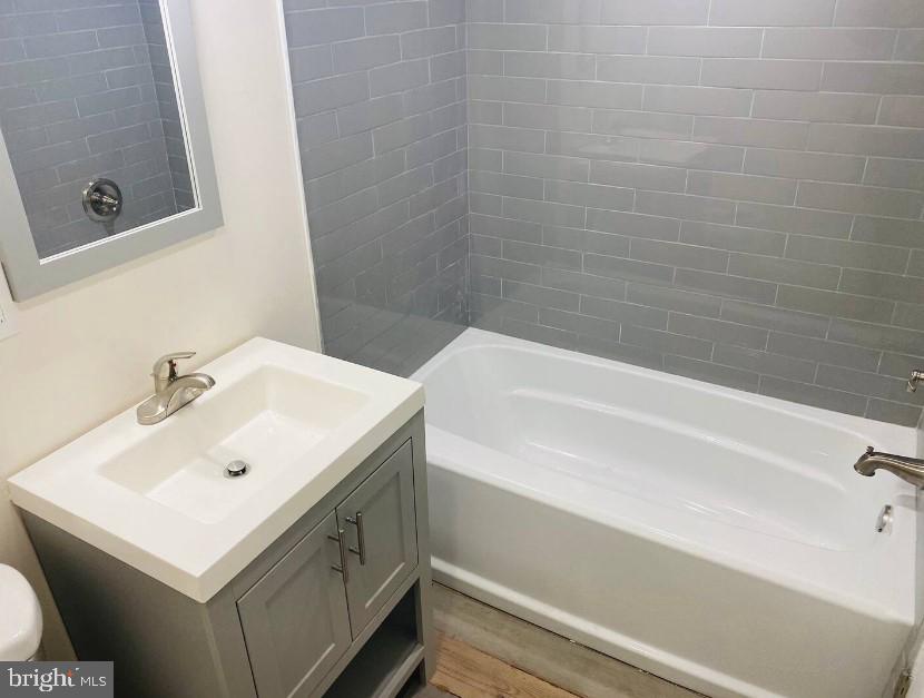 STRAWBERRY MANSION - Residential Lease