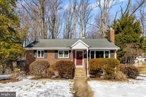 6522 OAKWOOD DRIVE FALLS CHURCH VA 22041